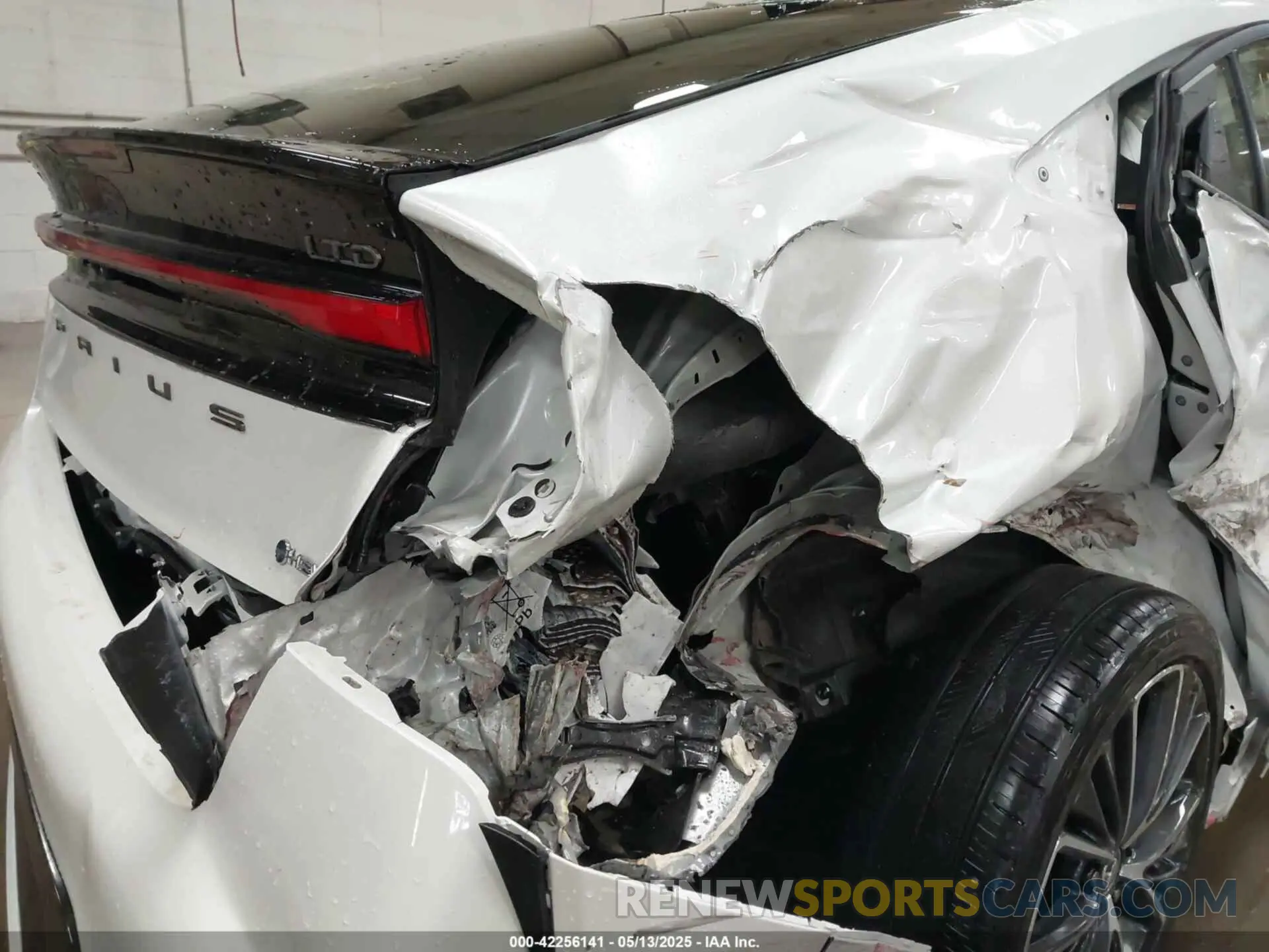 18 Photograph of a damaged car JTDADABU6R3024846 TOYOTA PRIUS 2024