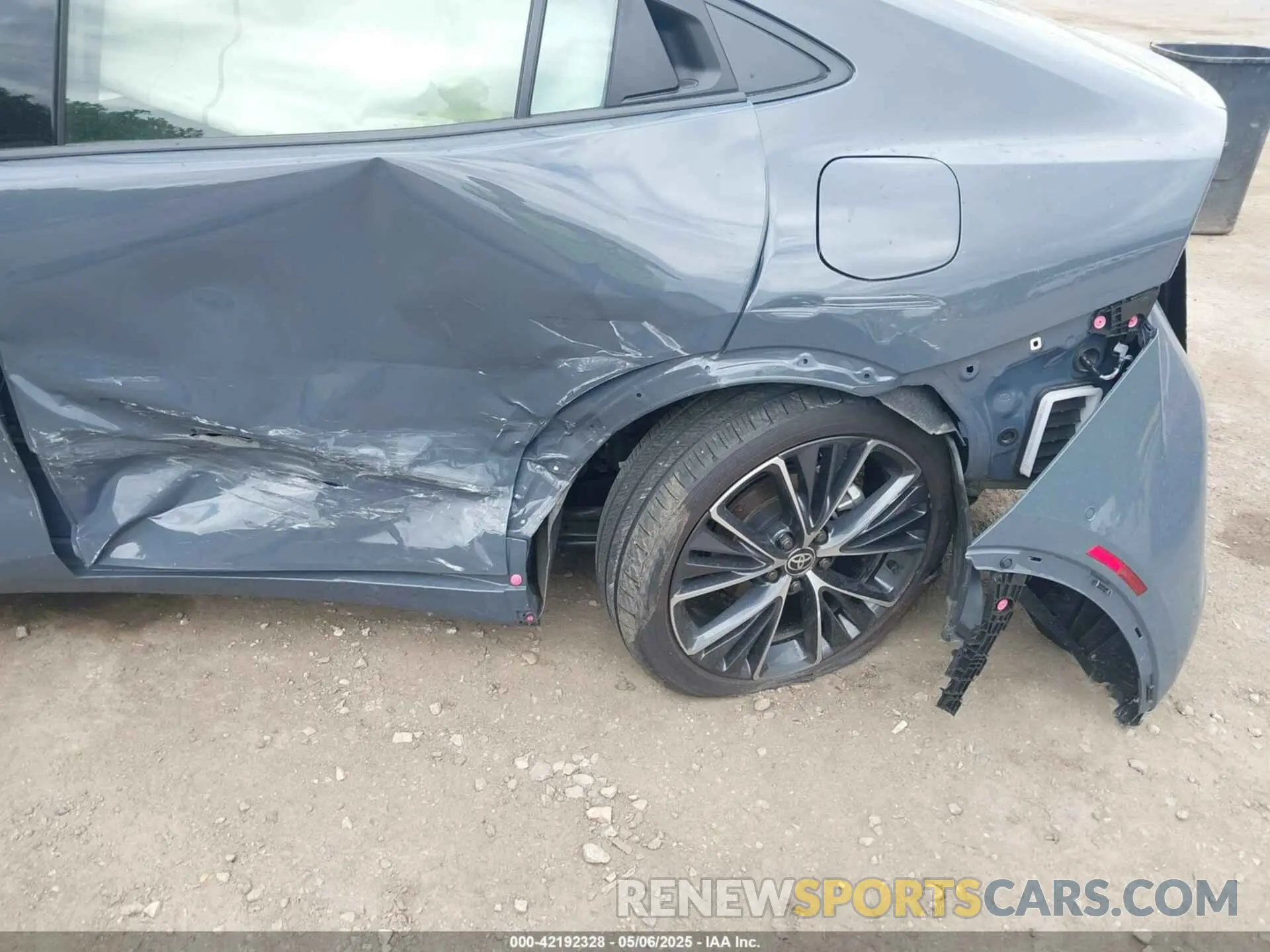 17 Photograph of a damaged car JTDADABU8R3020362 TOYOTA PRIUS 2024