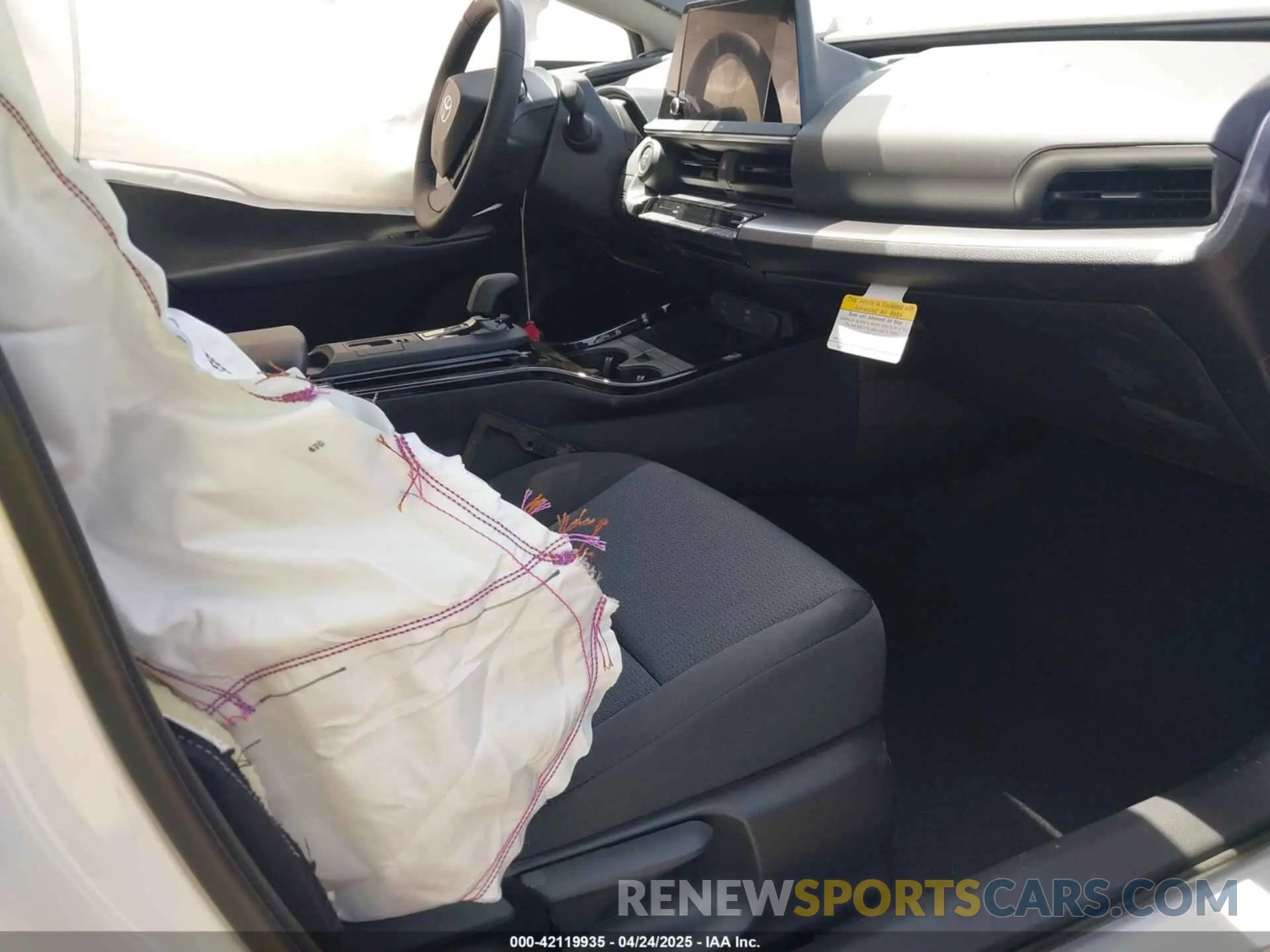 5 Photograph of a damaged car JTDACAAU1S3049356 TOYOTA PRIUS 2025