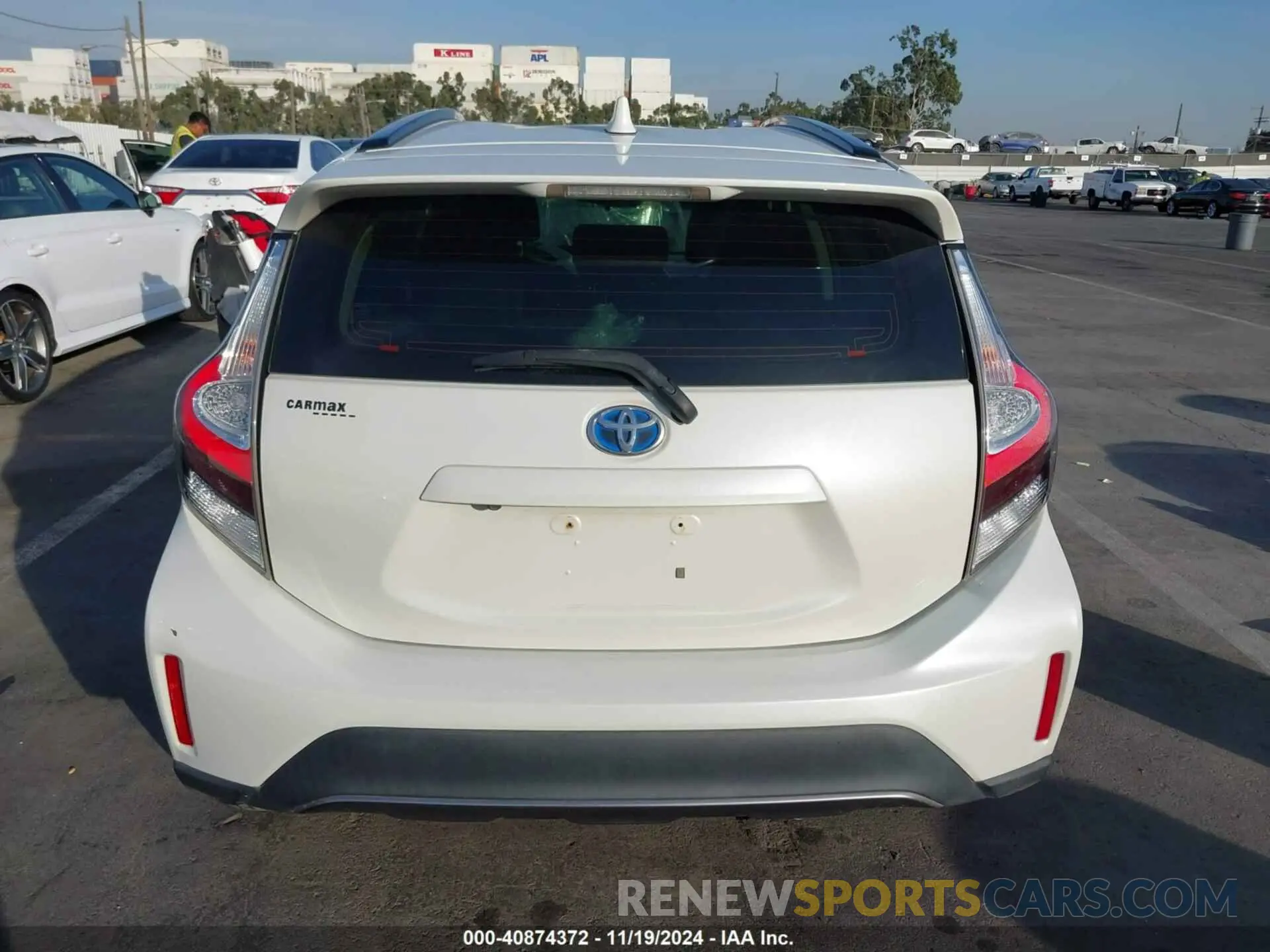 17 Photograph of a damaged car JTDKDTB39K1622874 TOYOTA PRIUS C 2019