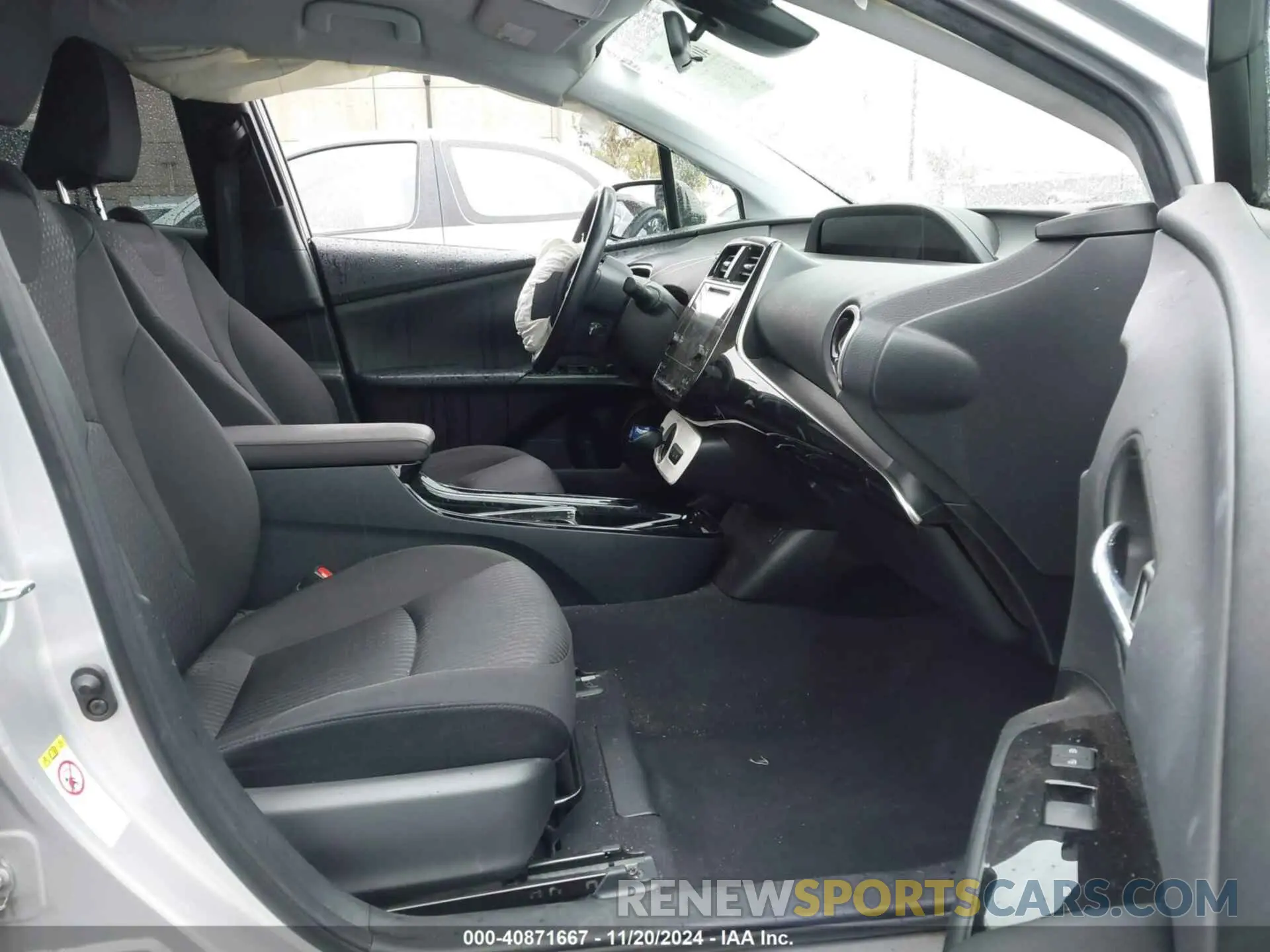 5 Photograph of a damaged car JTDKARFP0K3111891 TOYOTA PRIUS PRIME 2019