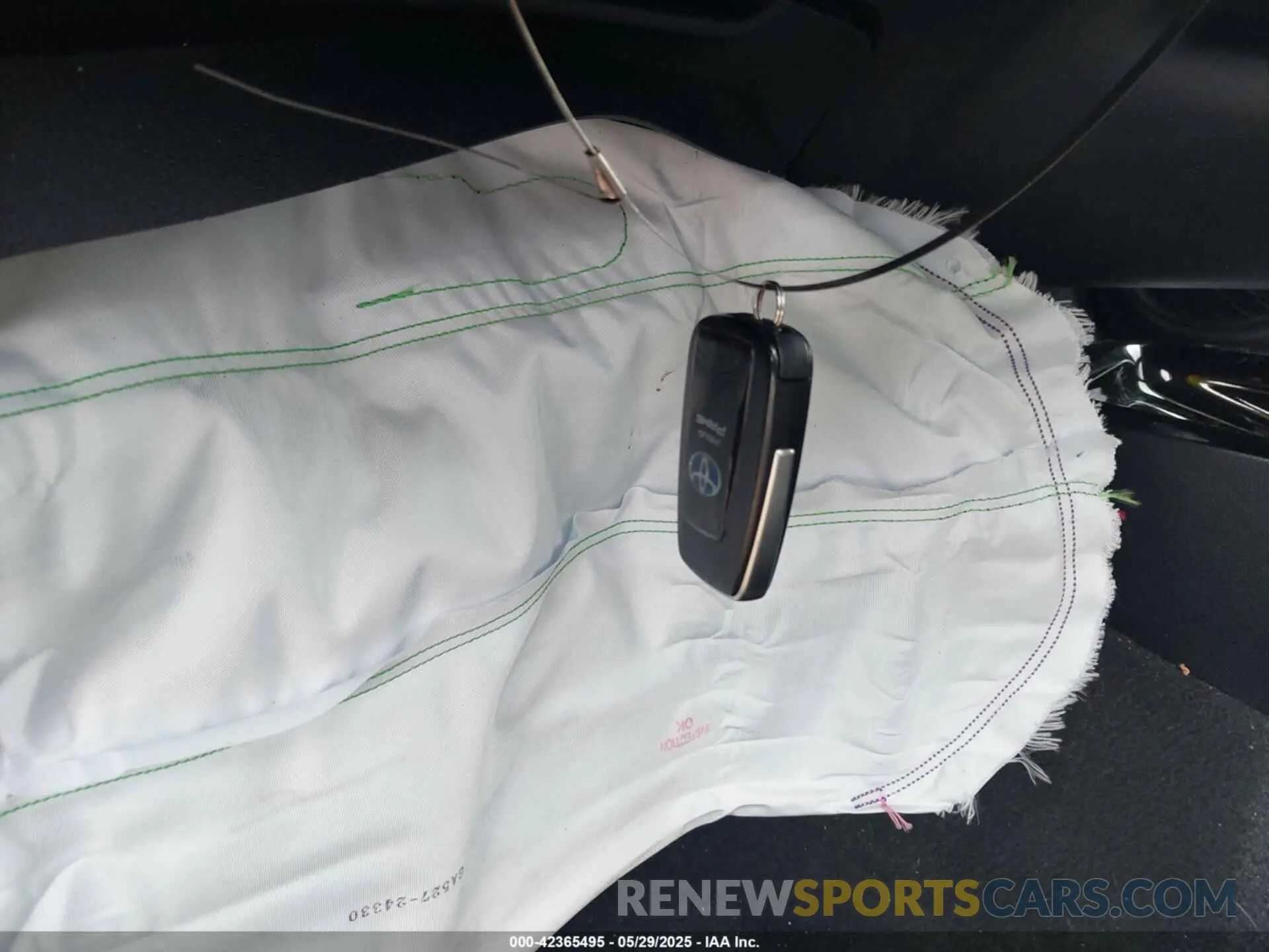 11 Photograph of a damaged car JTDKARFP3K3109147 TOYOTA PRIUS PRIME 2019