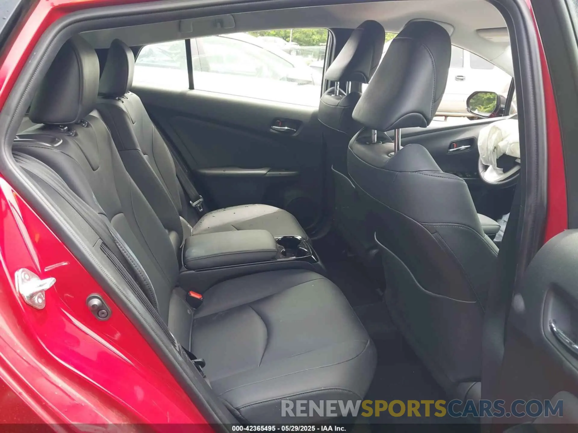8 Photograph of a damaged car JTDKARFP3K3109147 TOYOTA PRIUS PRIME 2019