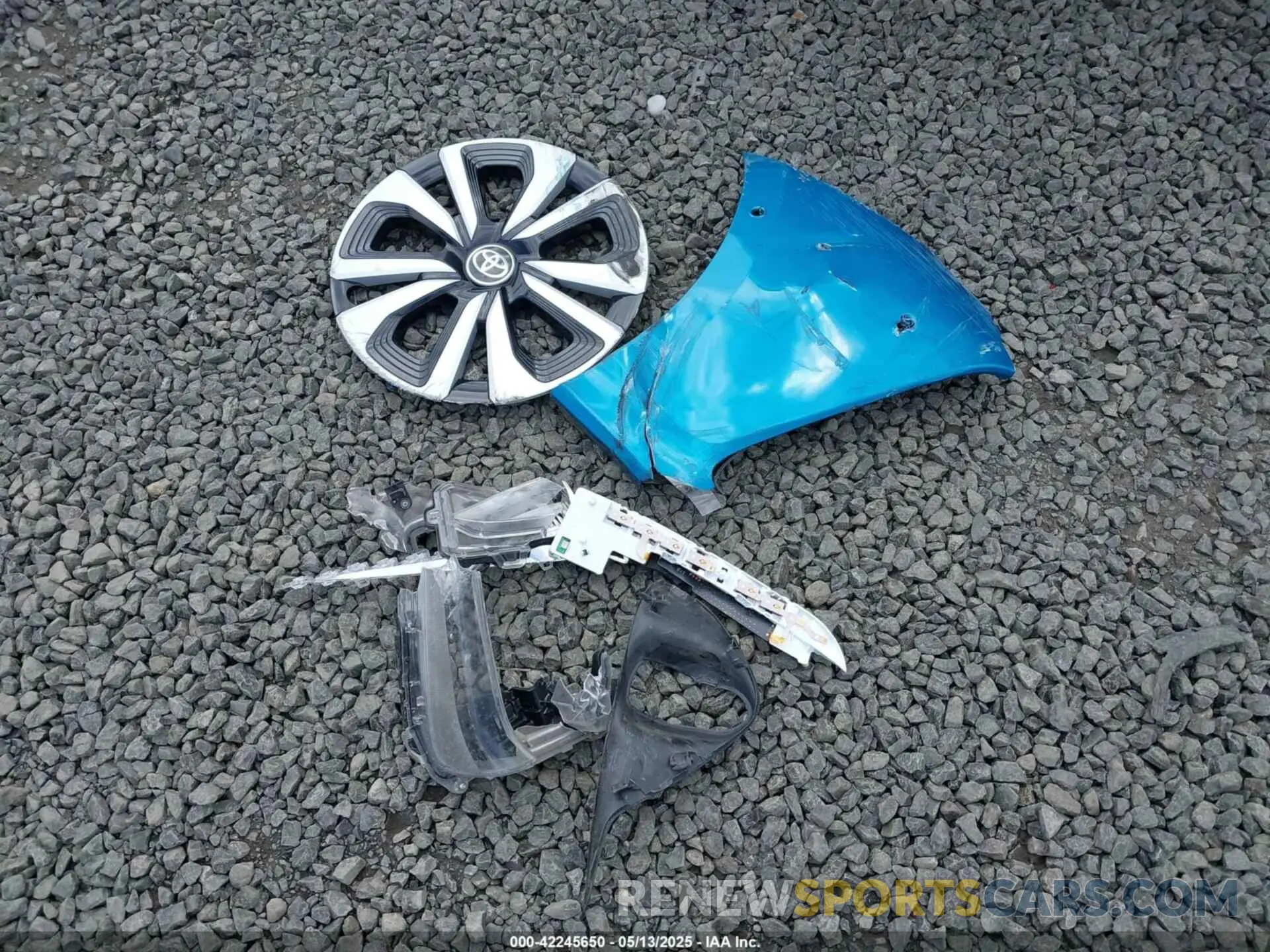 12 Photograph of a damaged car JTDKARFP6K3105819 TOYOTA PRIUS PRIME 2019