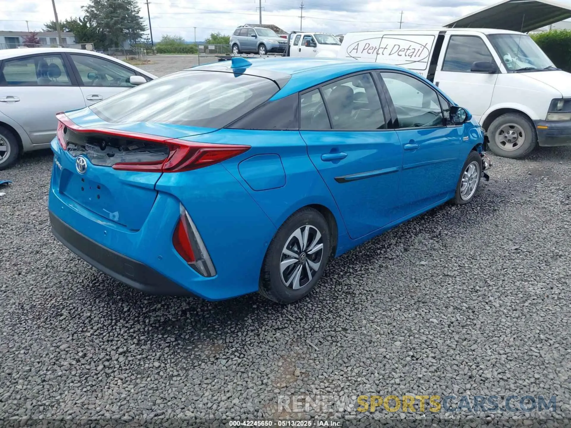 4 Photograph of a damaged car JTDKARFP6K3105819 TOYOTA PRIUS PRIME 2019