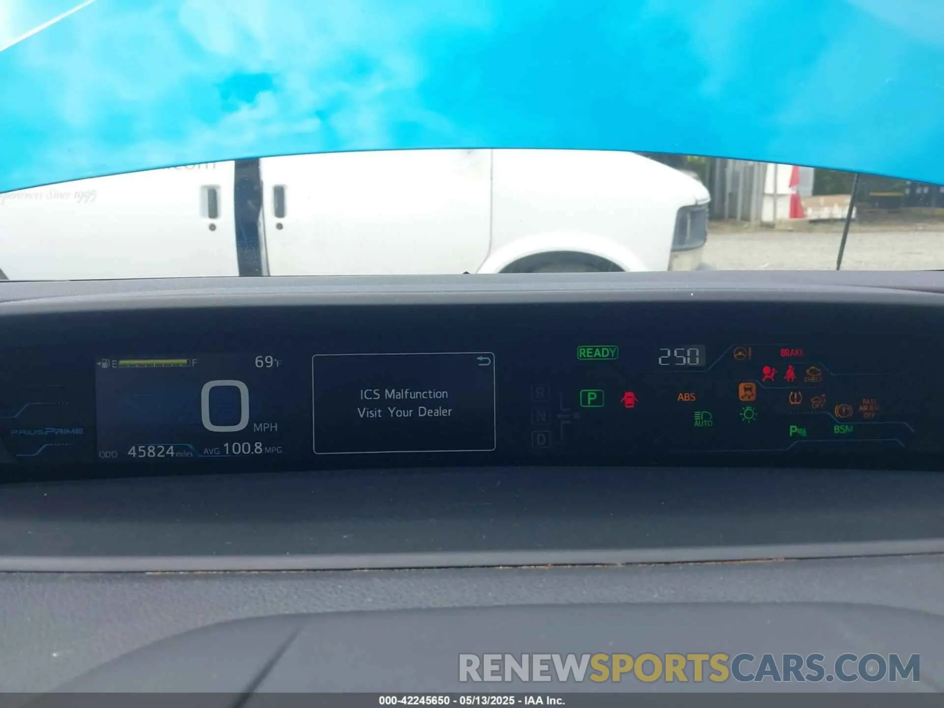 7 Photograph of a damaged car JTDKARFP6K3105819 TOYOTA PRIUS PRIME 2019
