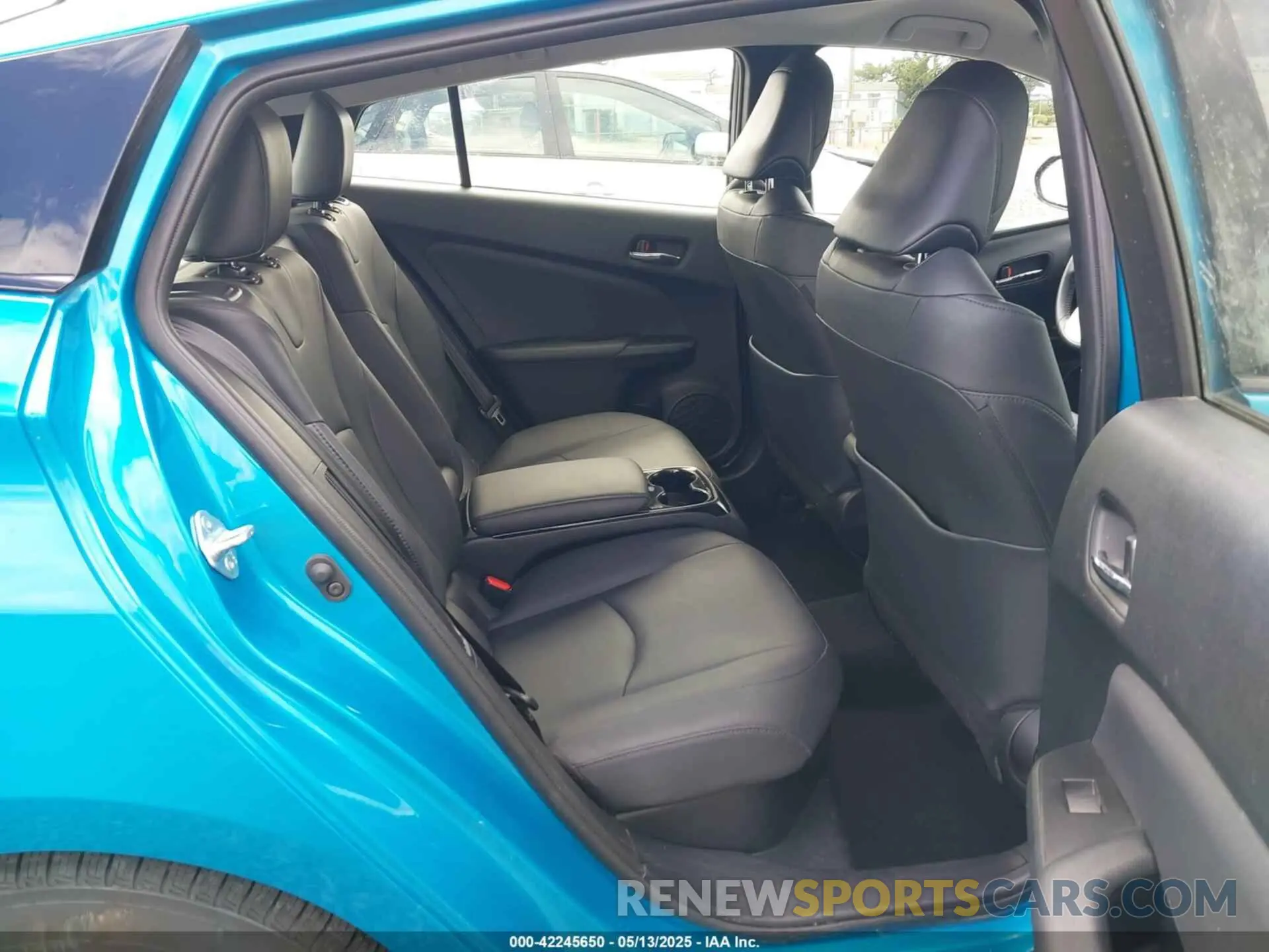 8 Photograph of a damaged car JTDKARFP6K3105819 TOYOTA PRIUS PRIME 2019