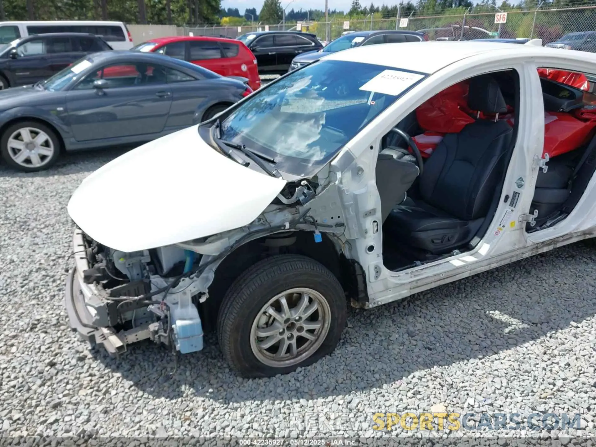 6 Photograph of a damaged car JTDKARFP0L3157688 TOYOTA PRIUS PRIME 2020