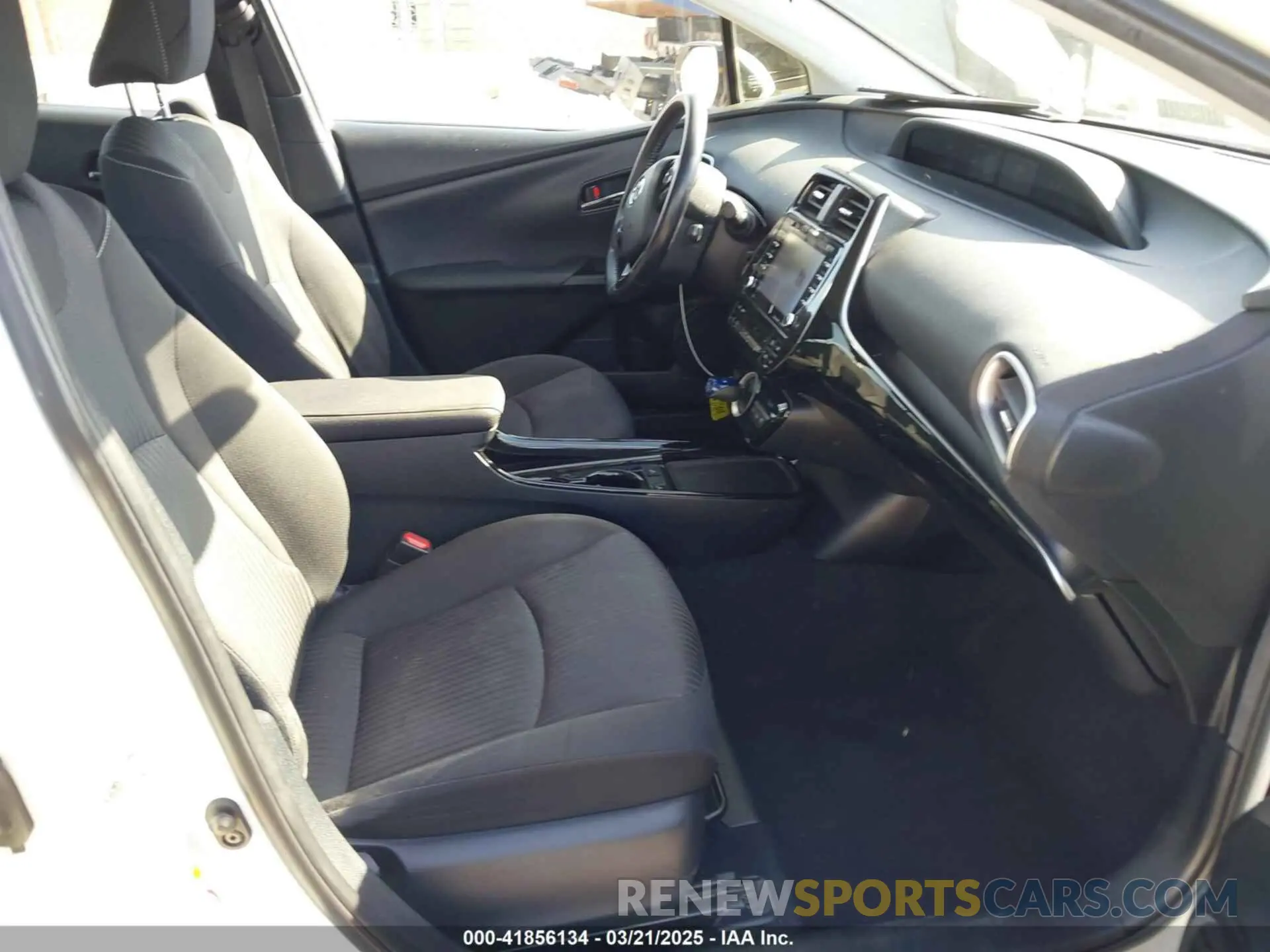 5 Photograph of a damaged car JTDKARFP1L3124814 TOYOTA PRIUS PRIME 2020