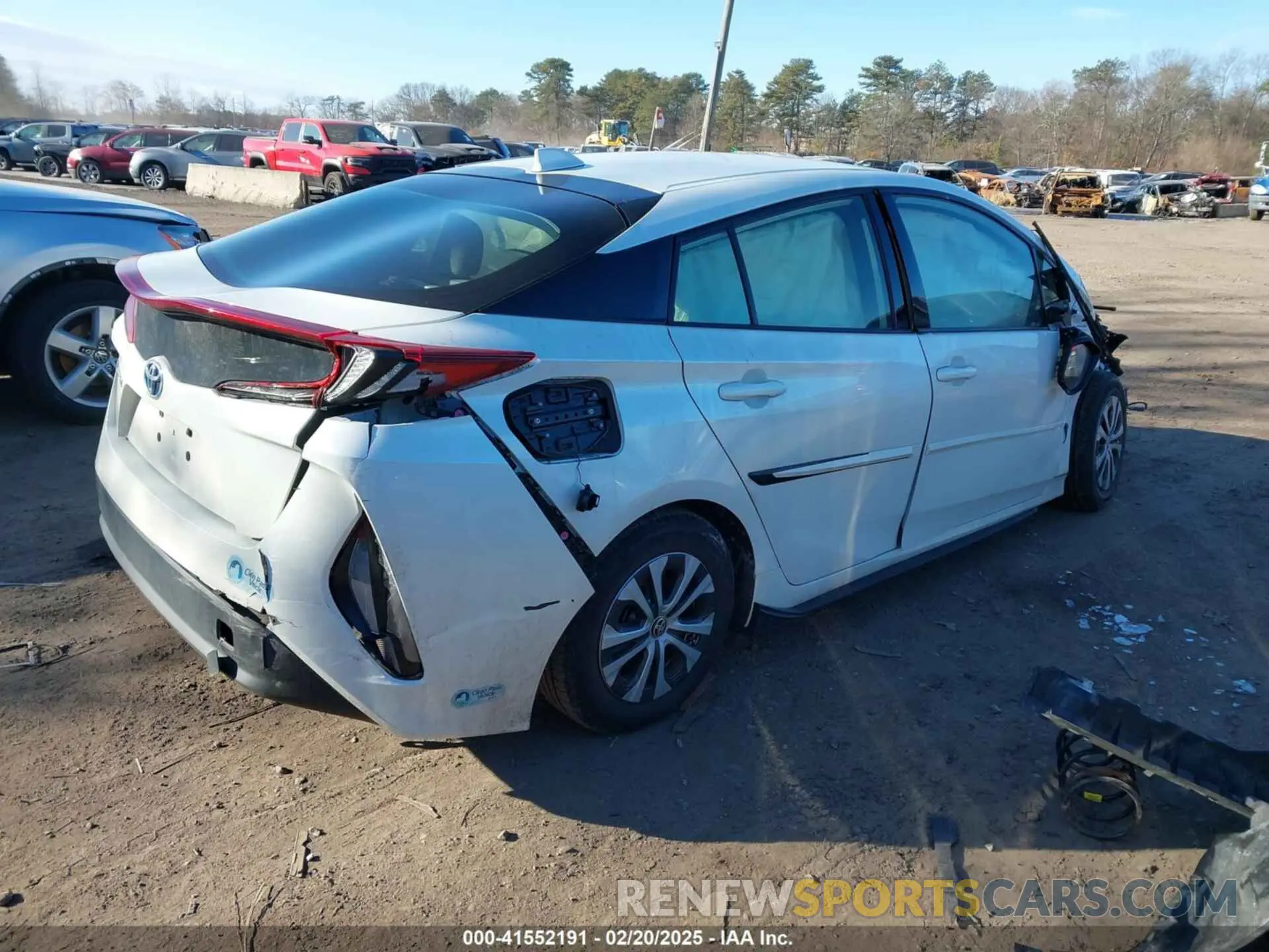 4 Photograph of a damaged car JTDKARFP1L3127406 TOYOTA PRIUS PRIME 2020