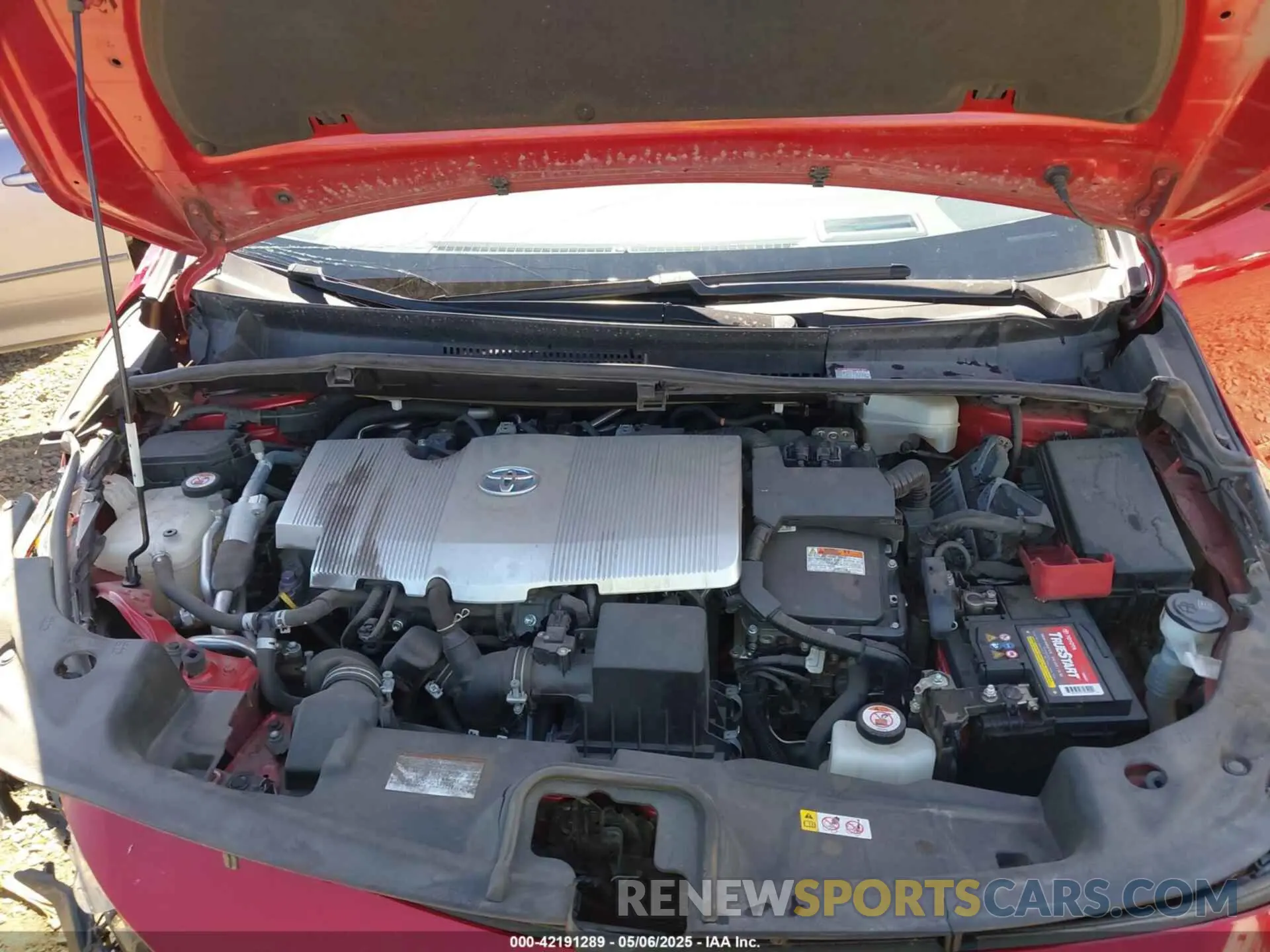 10 Photograph of a damaged car JTDKARFP2L3134798 TOYOTA PRIUS PRIME 2020