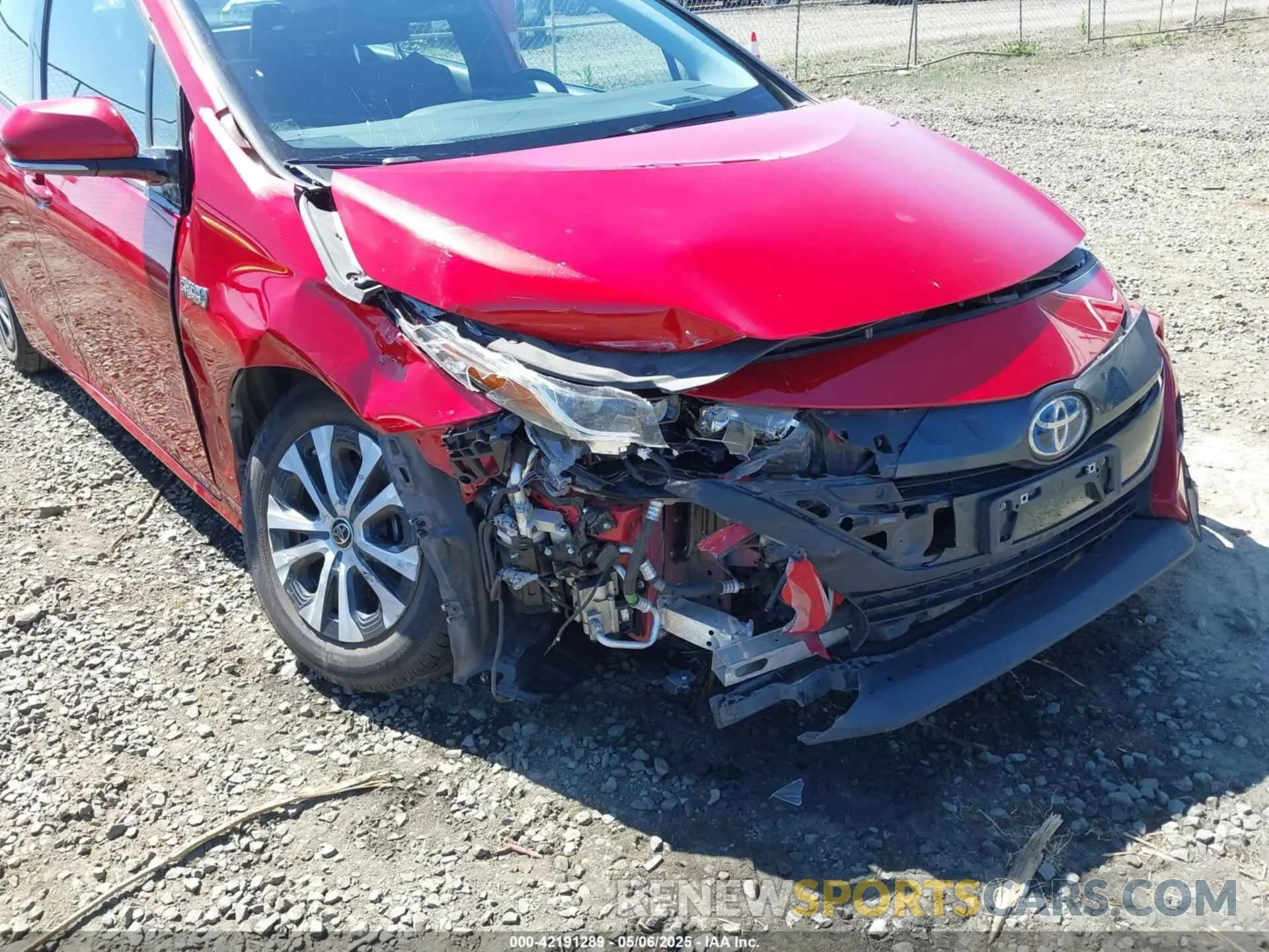 6 Photograph of a damaged car JTDKARFP2L3134798 TOYOTA PRIUS PRIME 2020