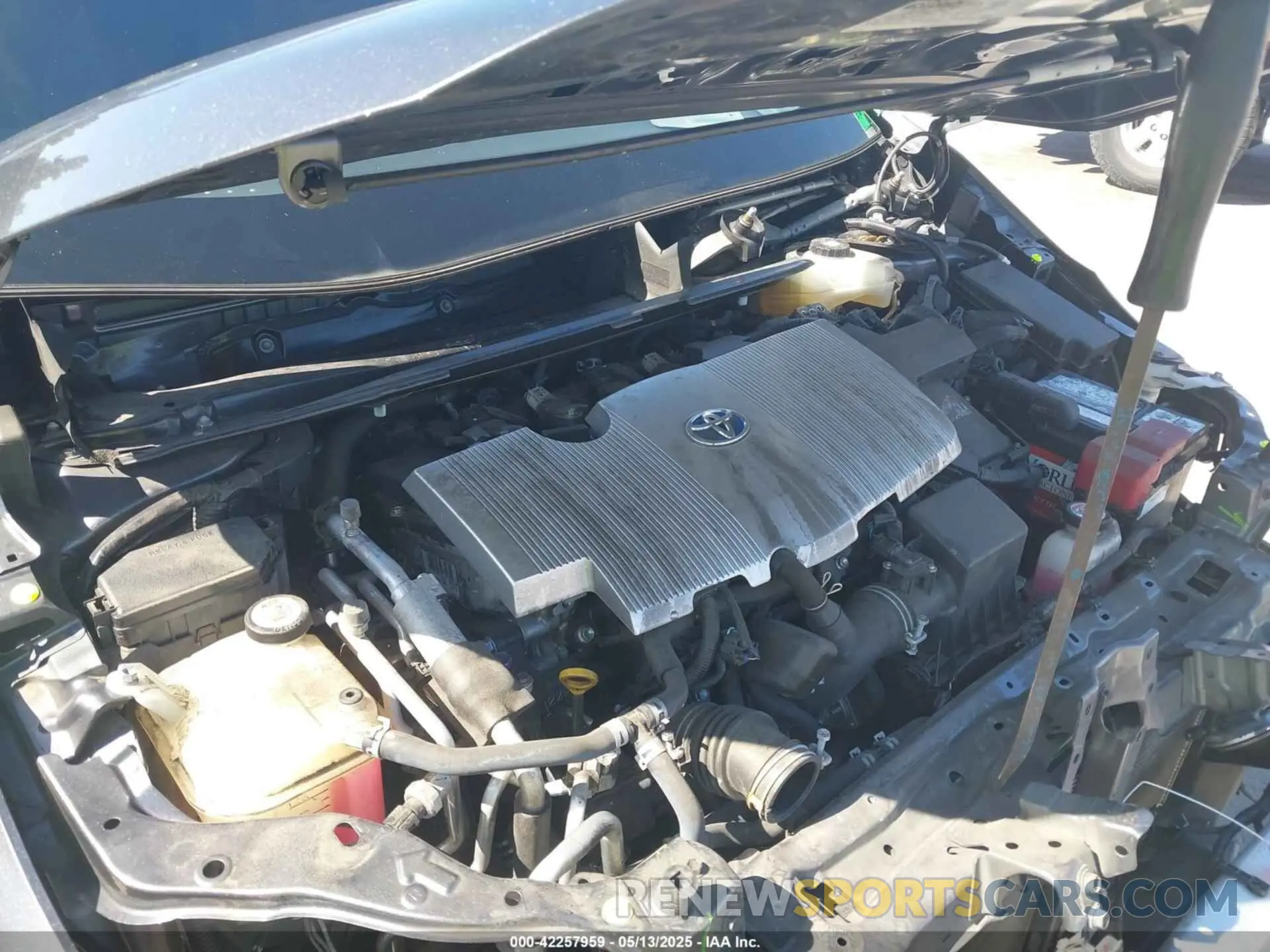 10 Photograph of a damaged car JTDKARFP3L3137824 TOYOTA PRIUS PRIME 2020