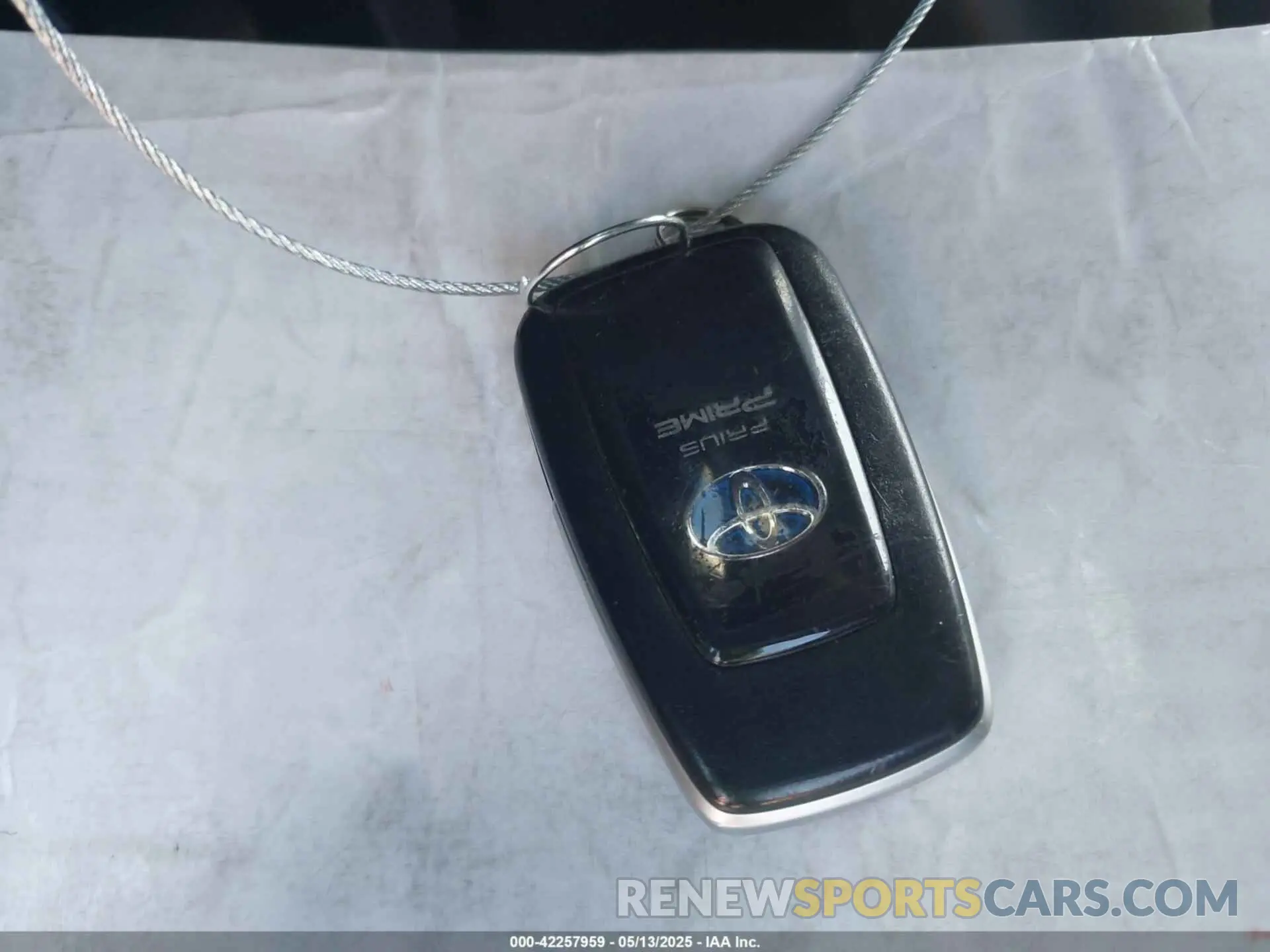 11 Photograph of a damaged car JTDKARFP3L3137824 TOYOTA PRIUS PRIME 2020