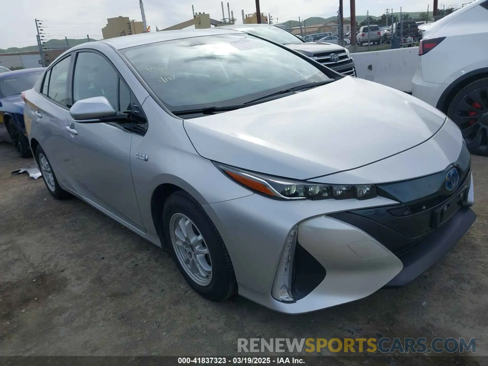 1 Photograph of a damaged car JTDKARFP3L3148922 TOYOTA PRIUS PRIME 2020