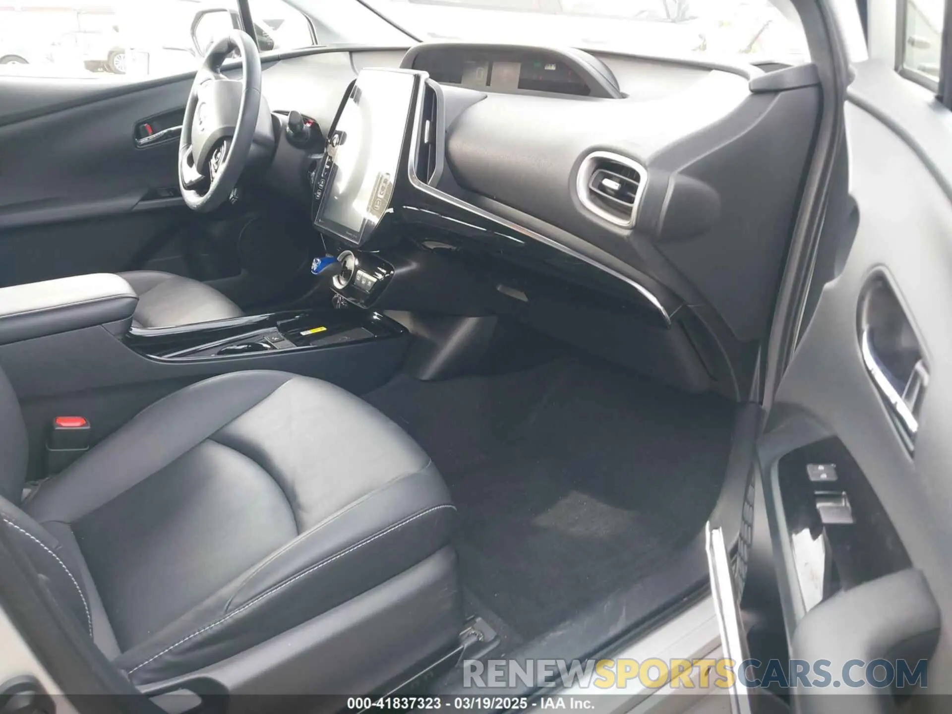 5 Photograph of a damaged car JTDKARFP3L3148922 TOYOTA PRIUS PRIME 2020