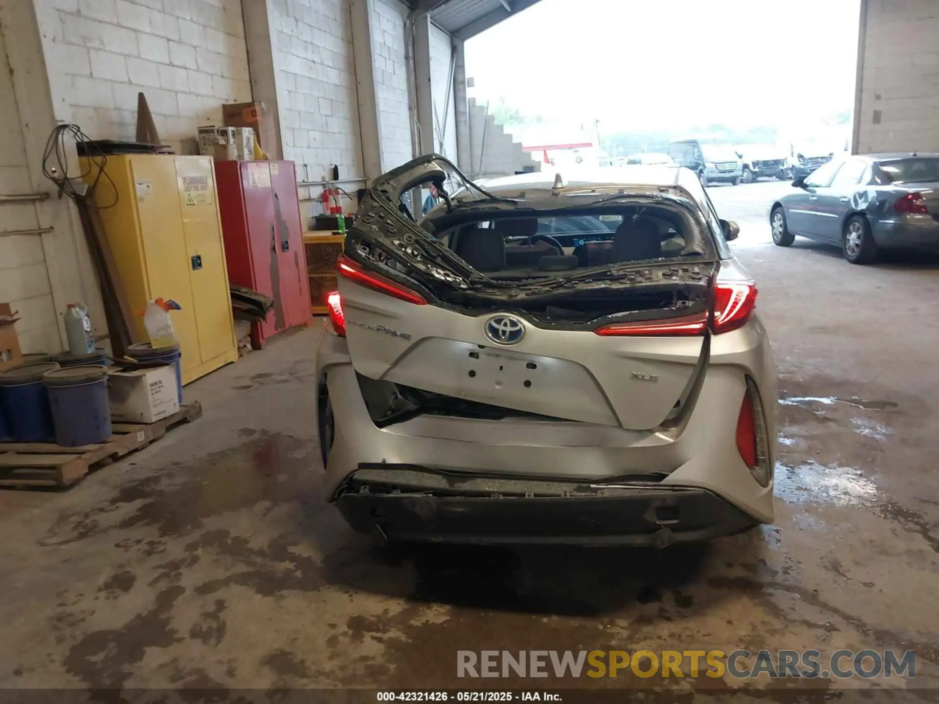 16 Photograph of a damaged car JTDKARFP3L3150458 TOYOTA PRIUS PRIME 2020