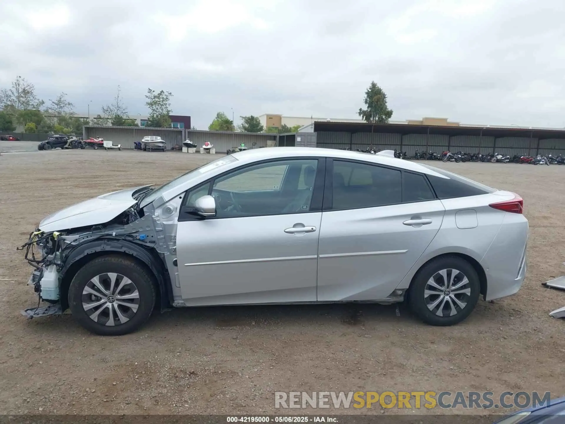 15 Photograph of a damaged car JTDKARFP3L3153442 TOYOTA PRIUS PRIME 2020