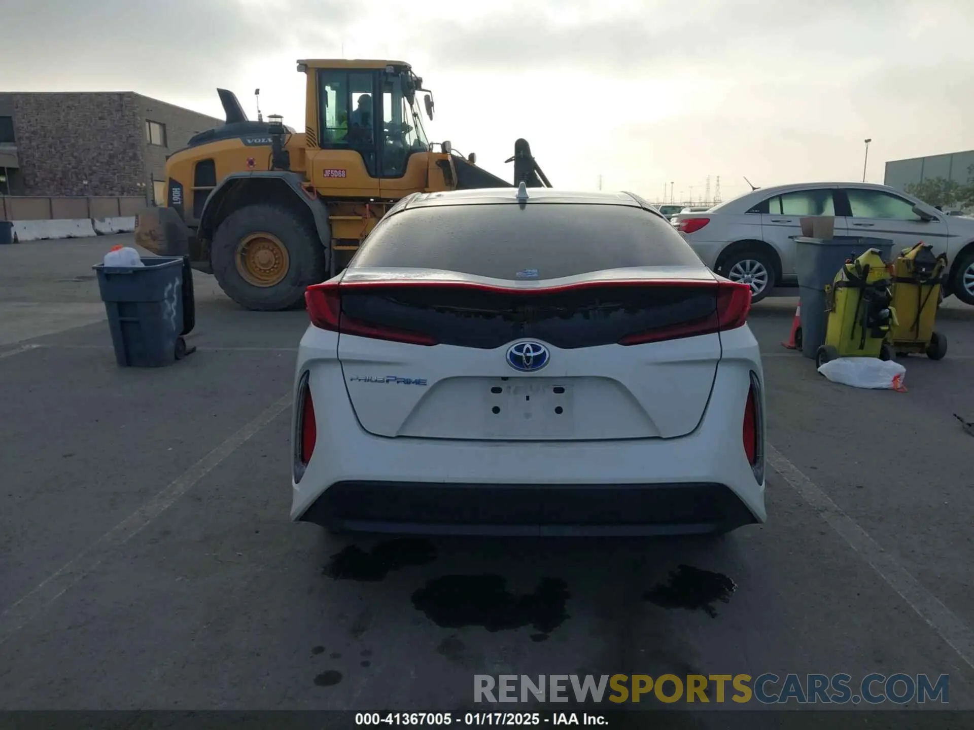 17 Photograph of a damaged car JTDKARFP3L3163226 TOYOTA PRIUS PRIME 2020