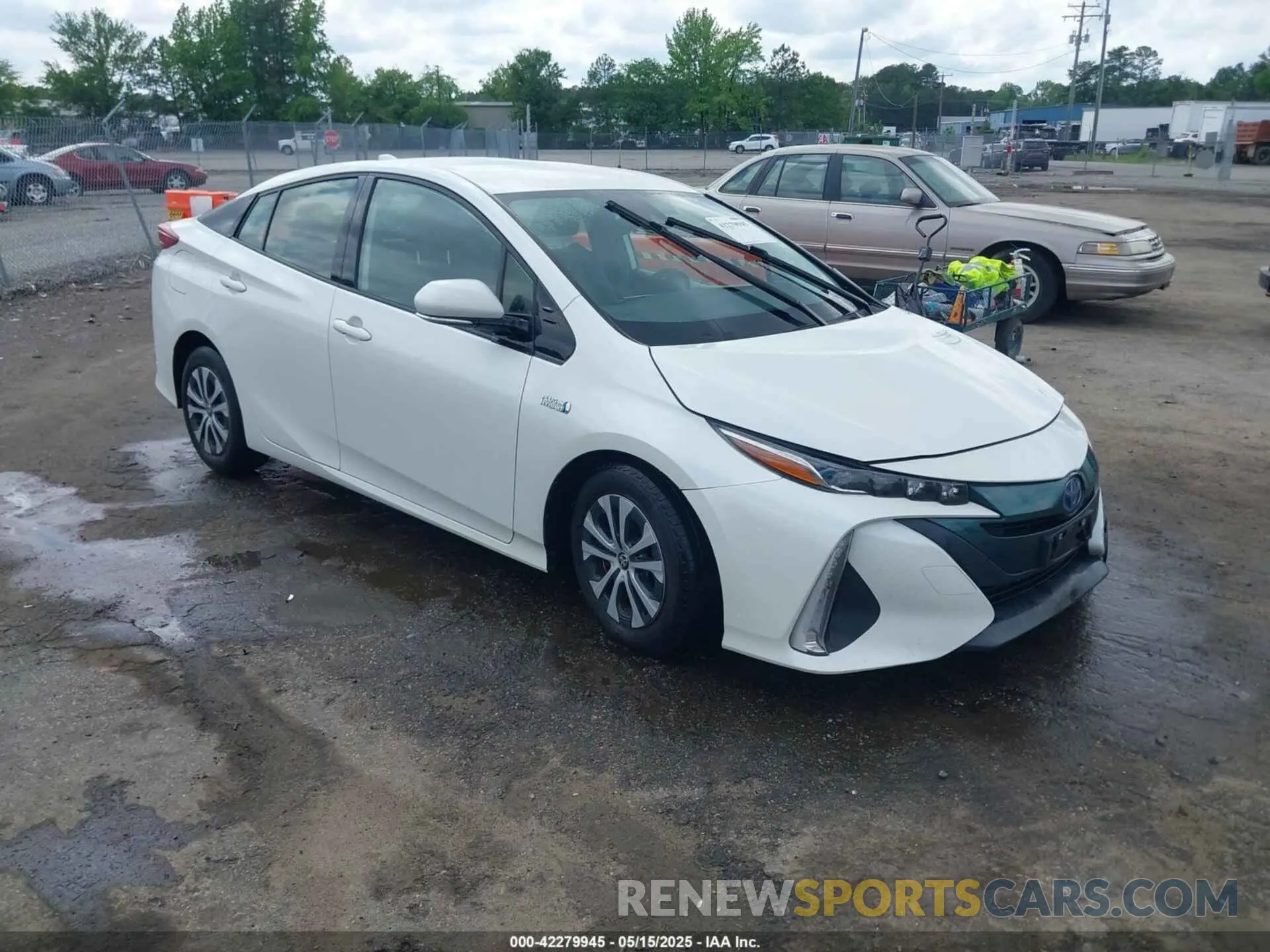 1 Photograph of a damaged car JTDKARFP5L3121530 TOYOTA PRIUS PRIME 2020