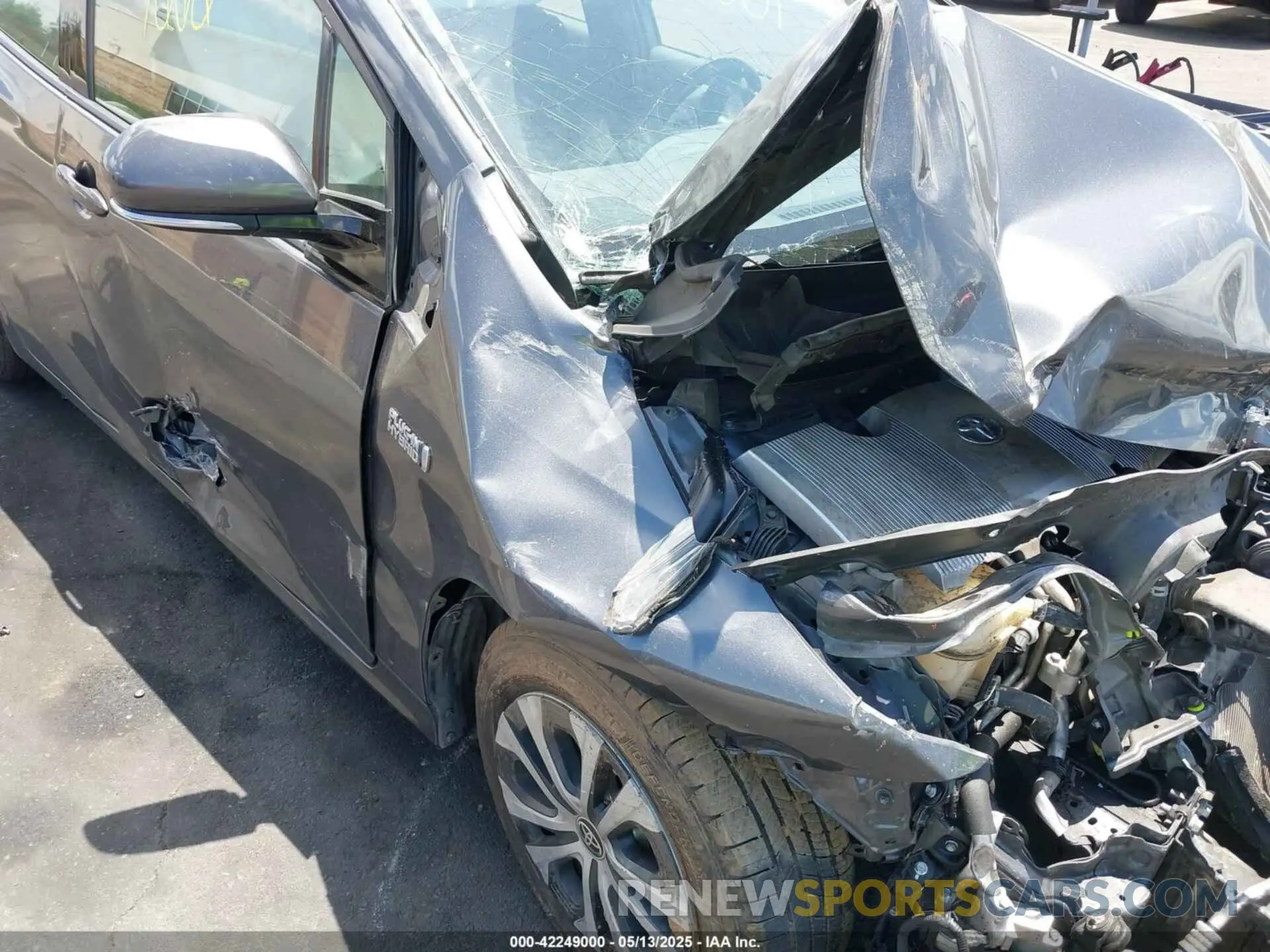 19 Photograph of a damaged car JTDKARFP5L3134696 TOYOTA PRIUS PRIME 2020