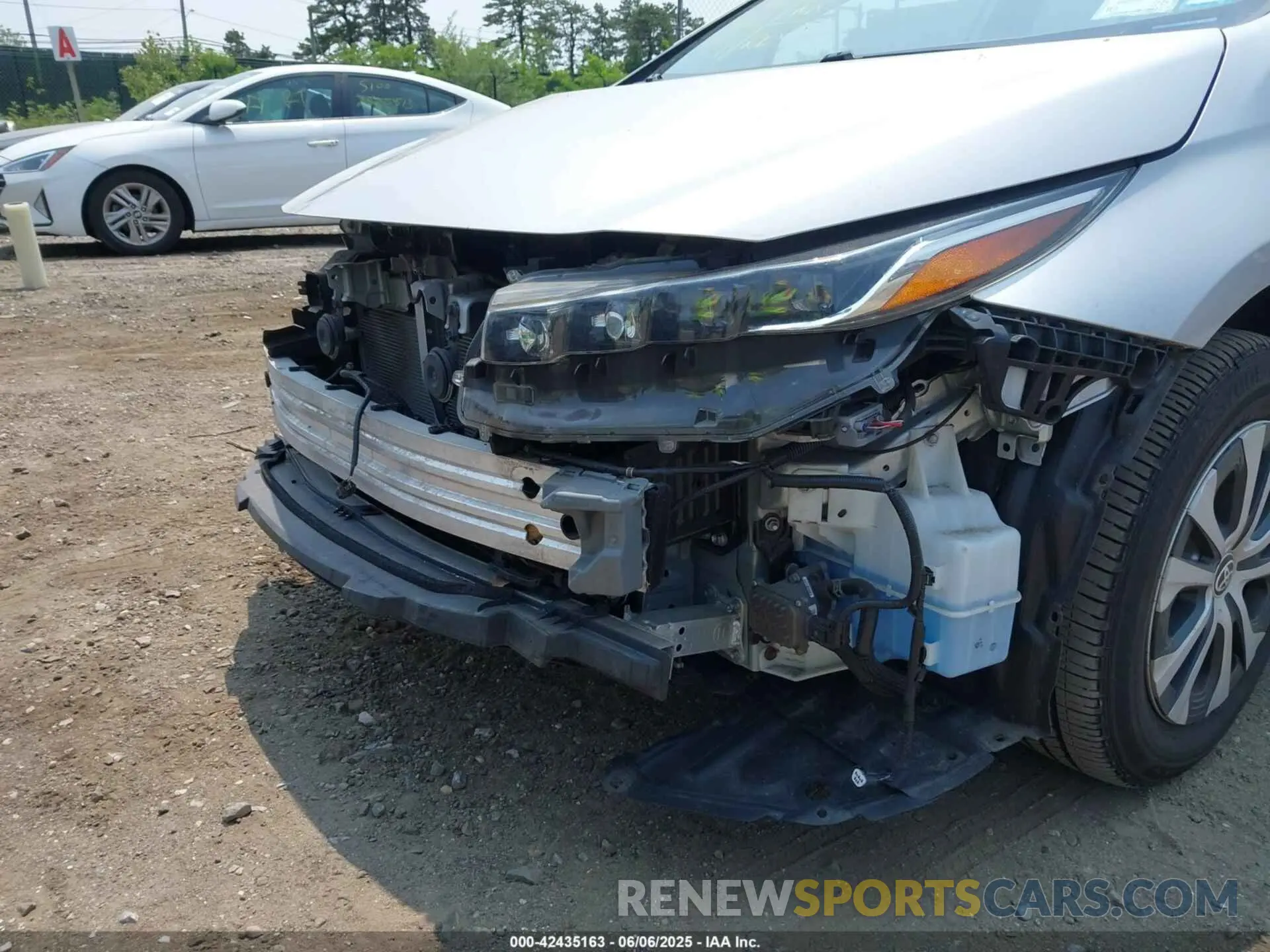 18 Photograph of a damaged car JTDKARFP5L3159548 TOYOTA PRIUS PRIME 2020
