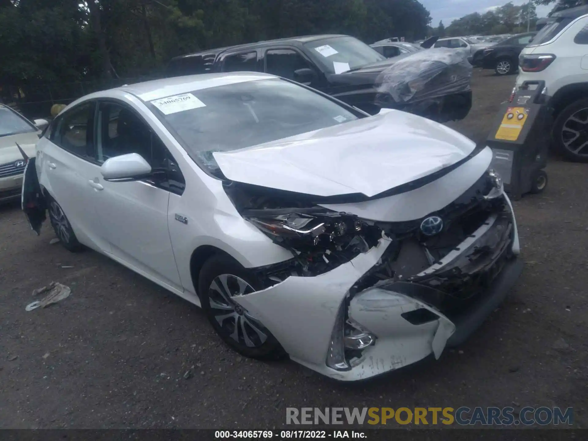 1 Photograph of a damaged car JTDKARFP6L3130642 TOYOTA PRIUS PRIME 2020