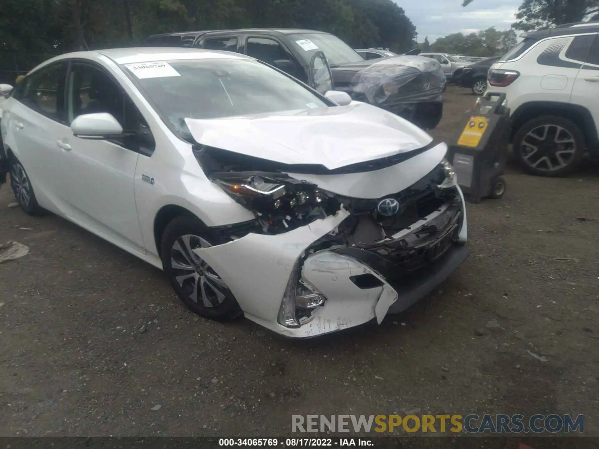 6 Photograph of a damaged car JTDKARFP6L3130642 TOYOTA PRIUS PRIME 2020