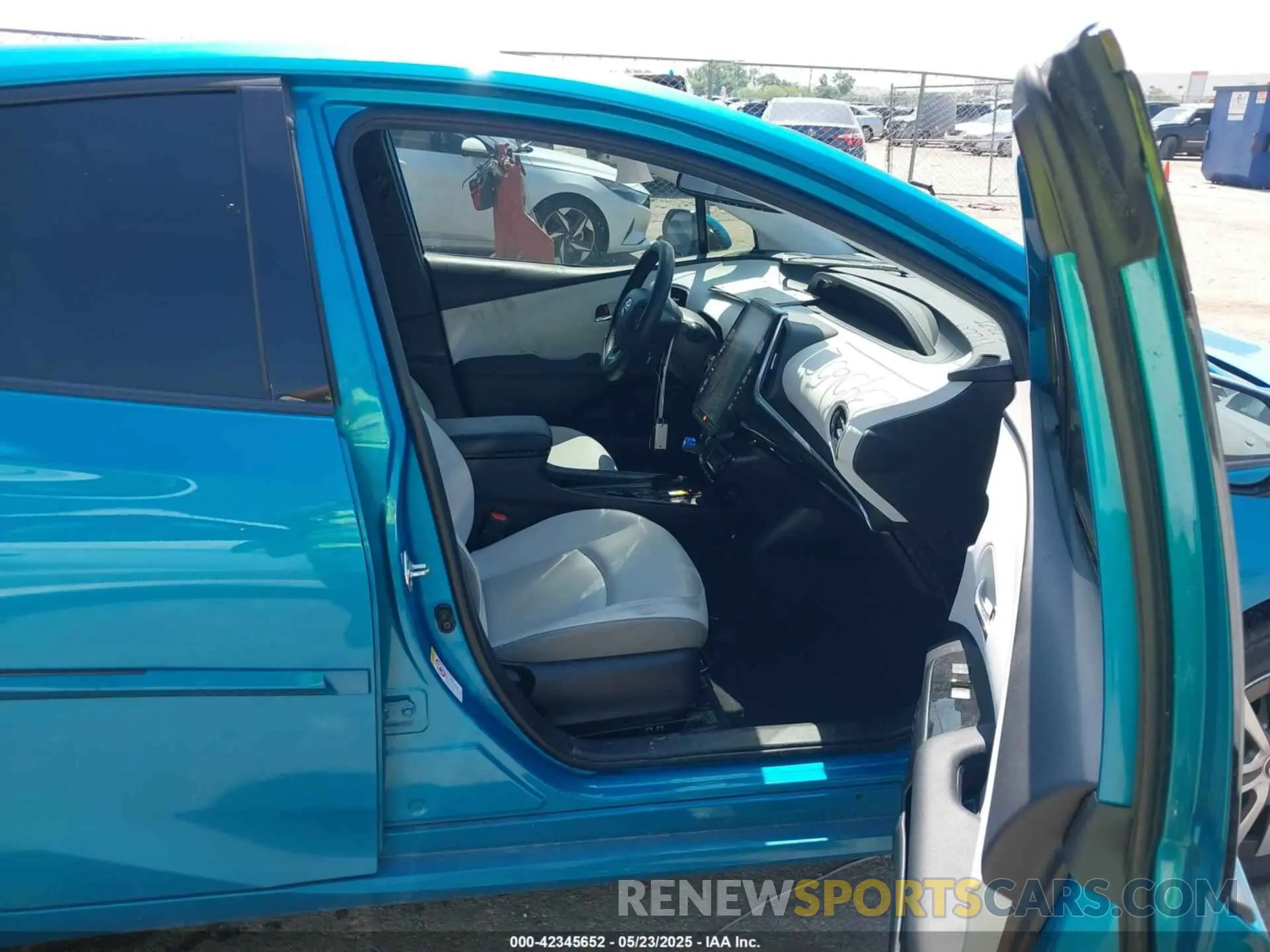 5 Photograph of a damaged car JTDKARFP6L3140488 TOYOTA PRIUS PRIME 2020