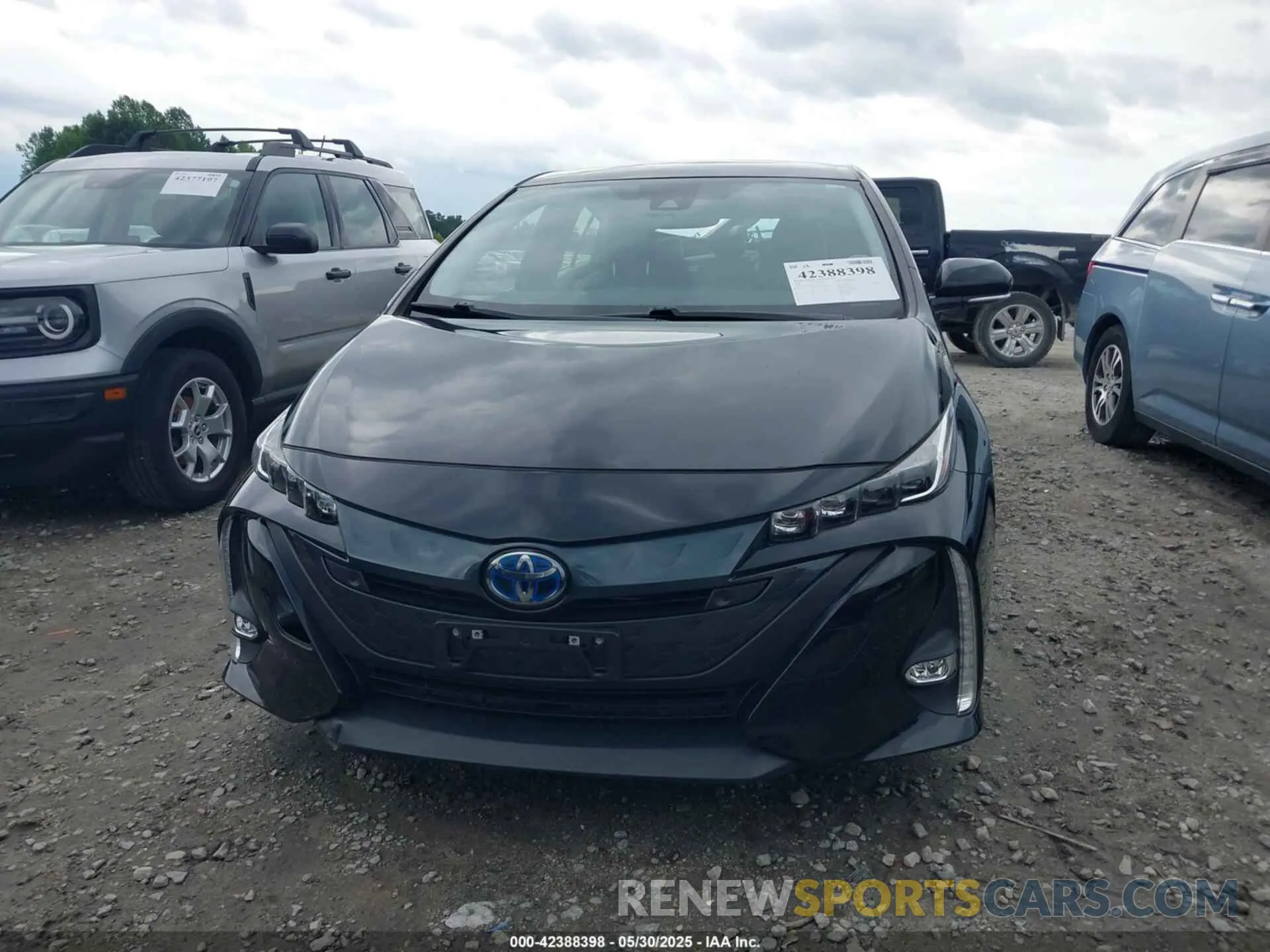 12 Photograph of a damaged car JTDKARFP6L3144377 TOYOTA PRIUS PRIME 2020