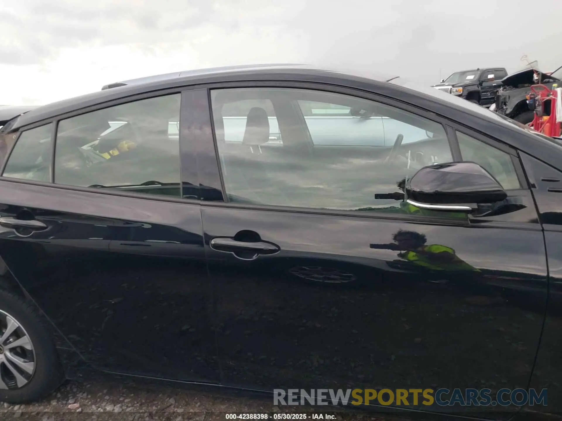 13 Photograph of a damaged car JTDKARFP6L3144377 TOYOTA PRIUS PRIME 2020