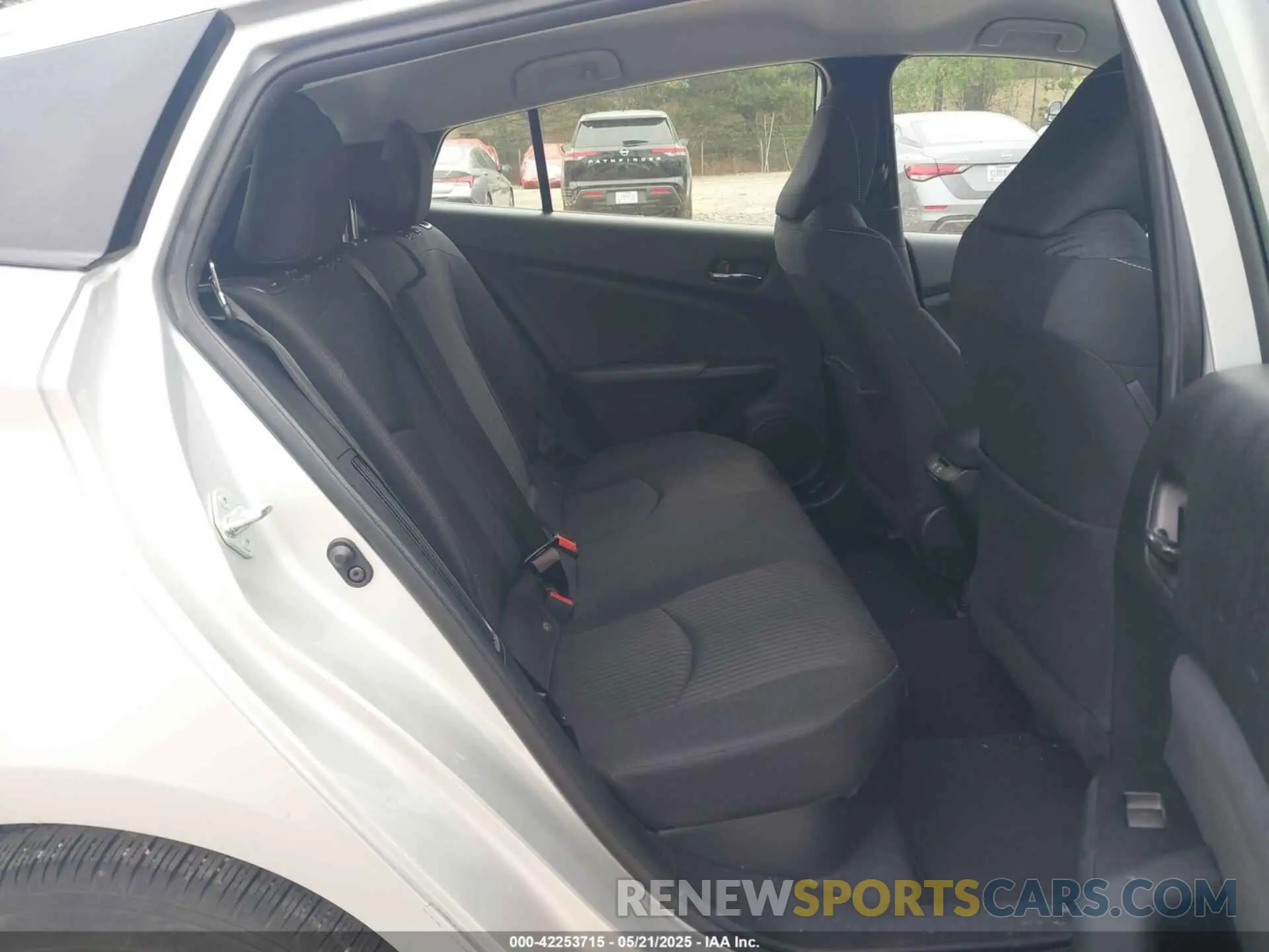 8 Photograph of a damaged car JTDKARFP7L3147014 TOYOTA PRIUS PRIME 2020