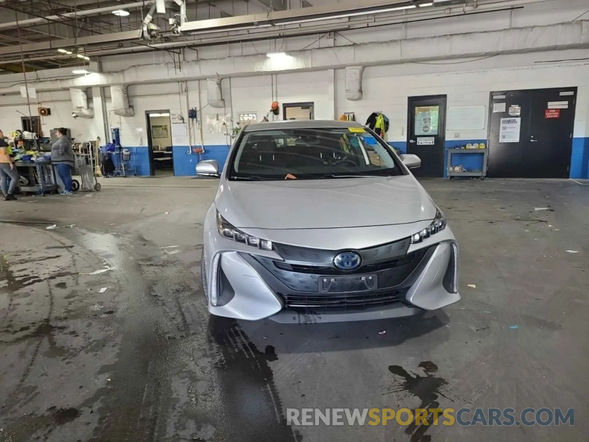 8 Photograph of a damaged car JTDKARFP7L3147238 TOYOTA PRIUS PRIME 2020