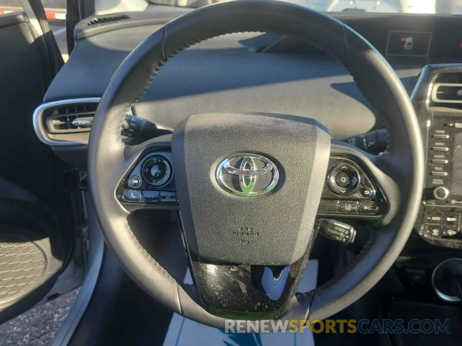 1 Photograph of a damaged car JTDKARFP7L3147403 TOYOTA PRIUS PRIME 2020