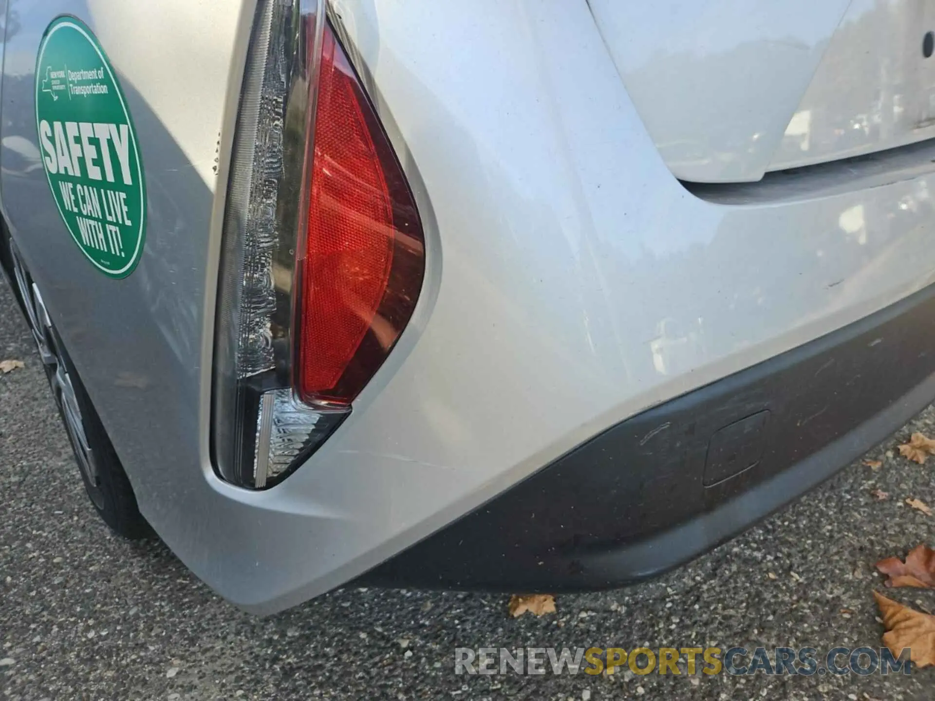 17 Photograph of a damaged car JTDKARFP7L3147403 TOYOTA PRIUS PRIME 2020