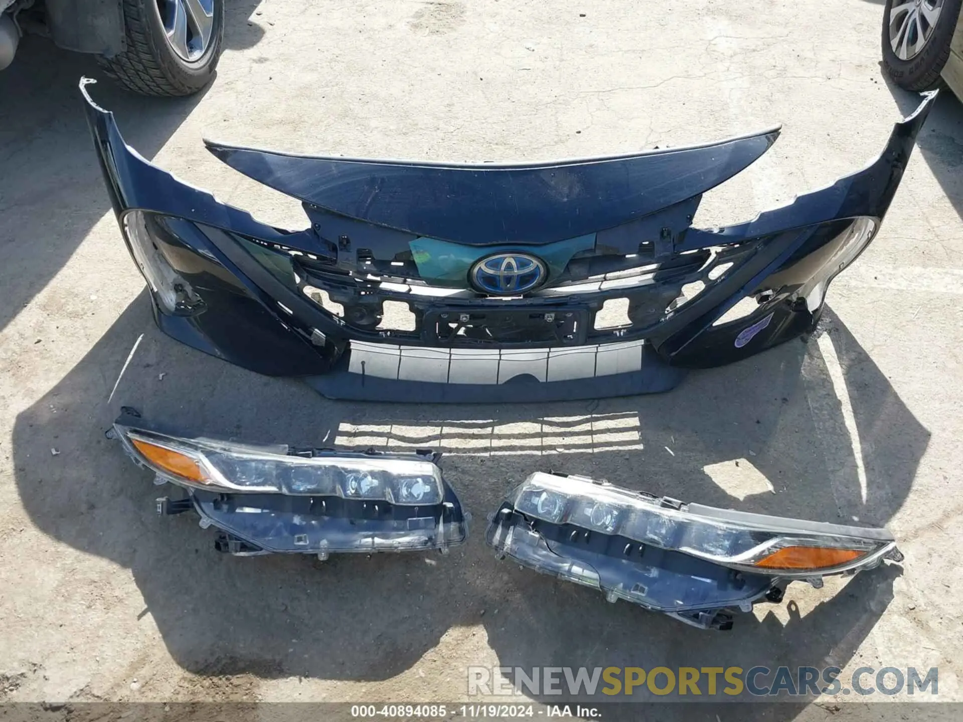 12 Photograph of a damaged car JTDKARFP8L3129573 TOYOTA PRIUS PRIME 2020