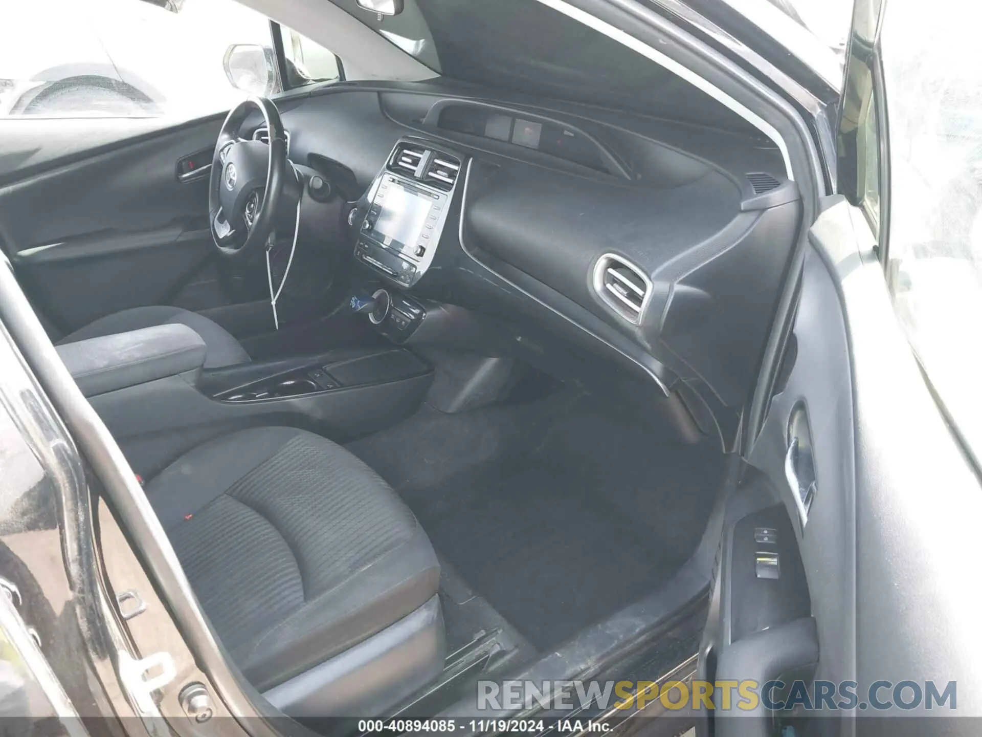 5 Photograph of a damaged car JTDKARFP8L3129573 TOYOTA PRIUS PRIME 2020