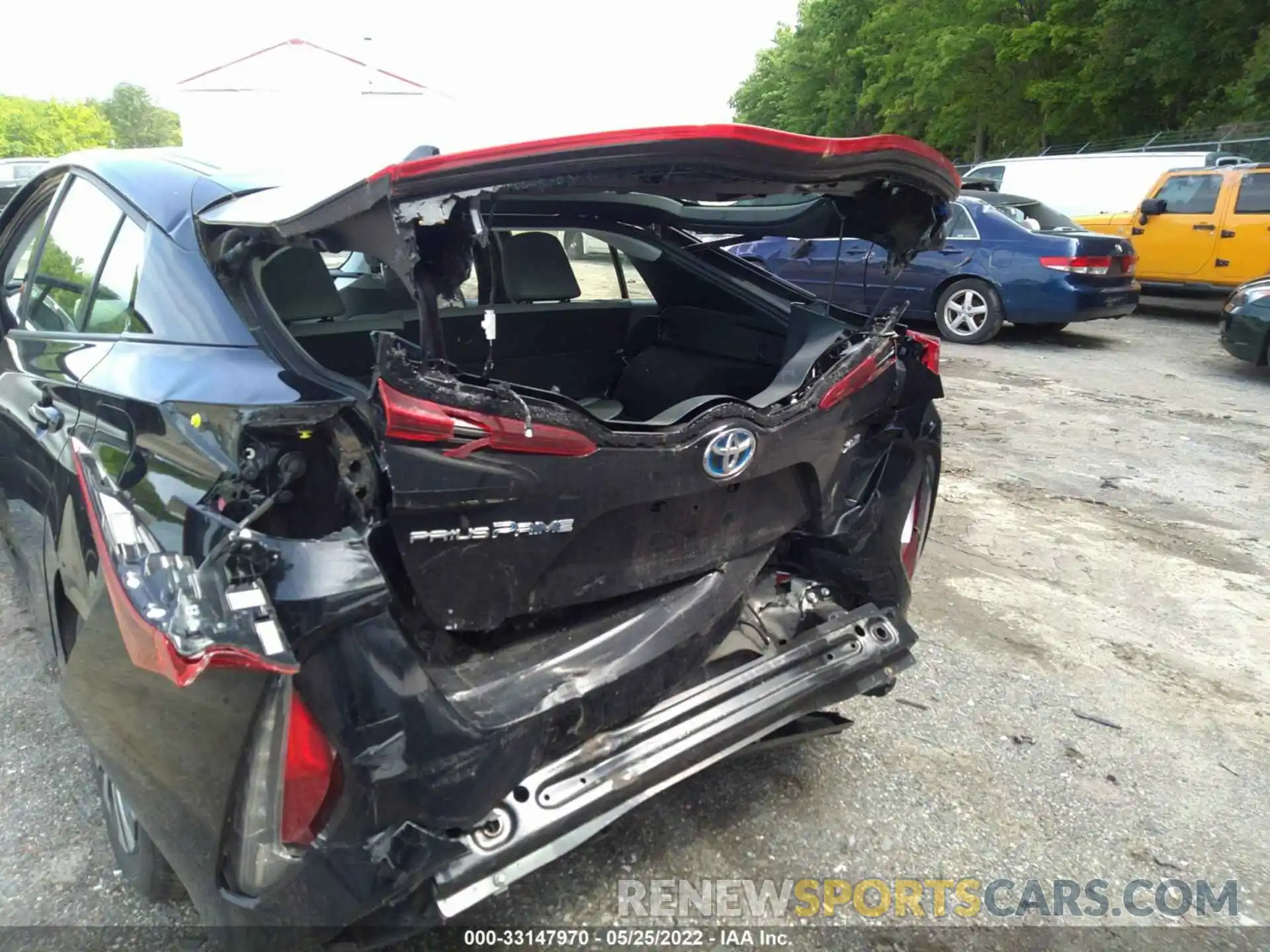 6 Photograph of a damaged car JTDKARFP8L3137642 TOYOTA PRIUS PRIME 2020