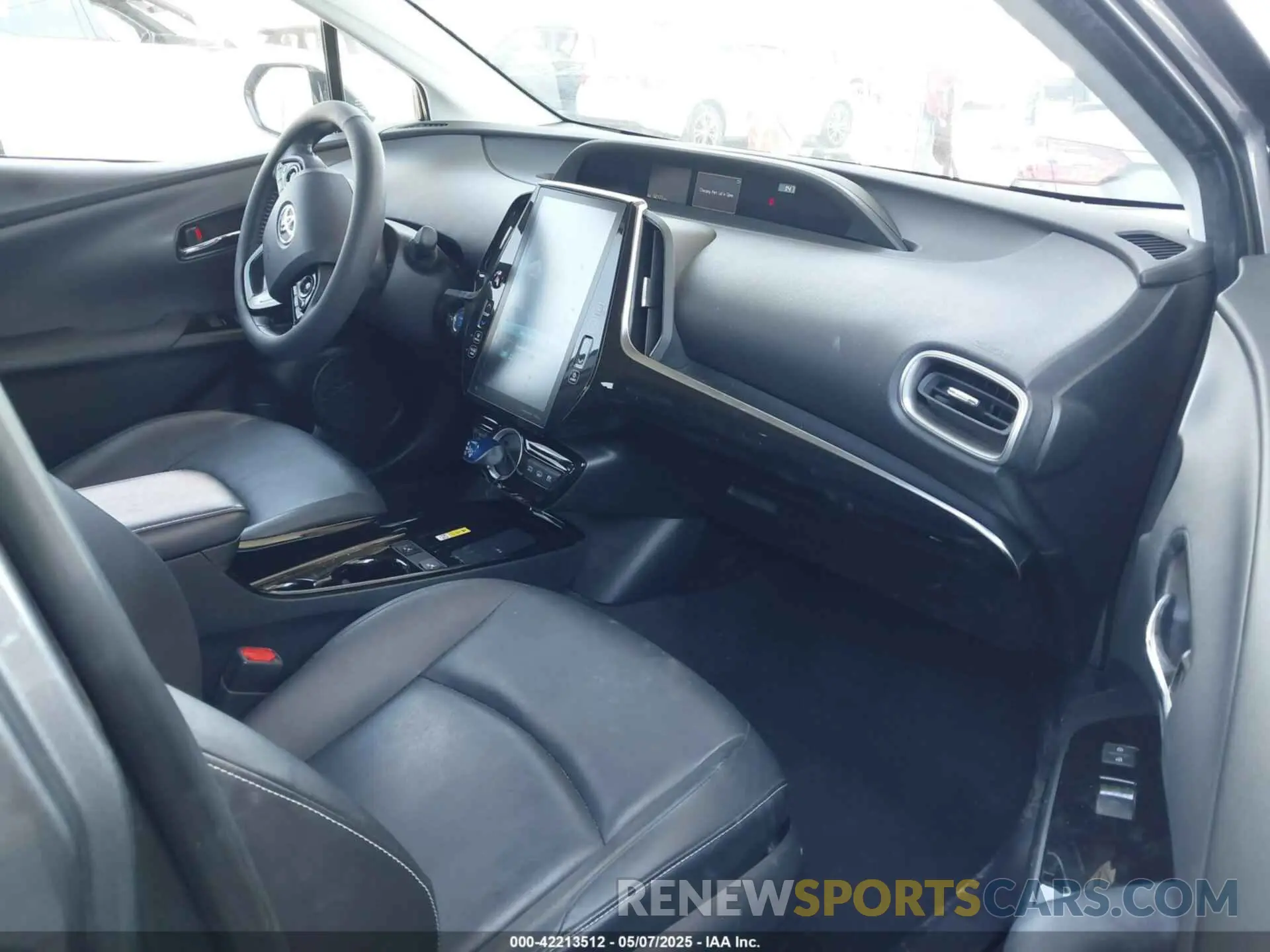 5 Photograph of a damaged car JTDKARFP8L3143375 TOYOTA PRIUS PRIME 2020