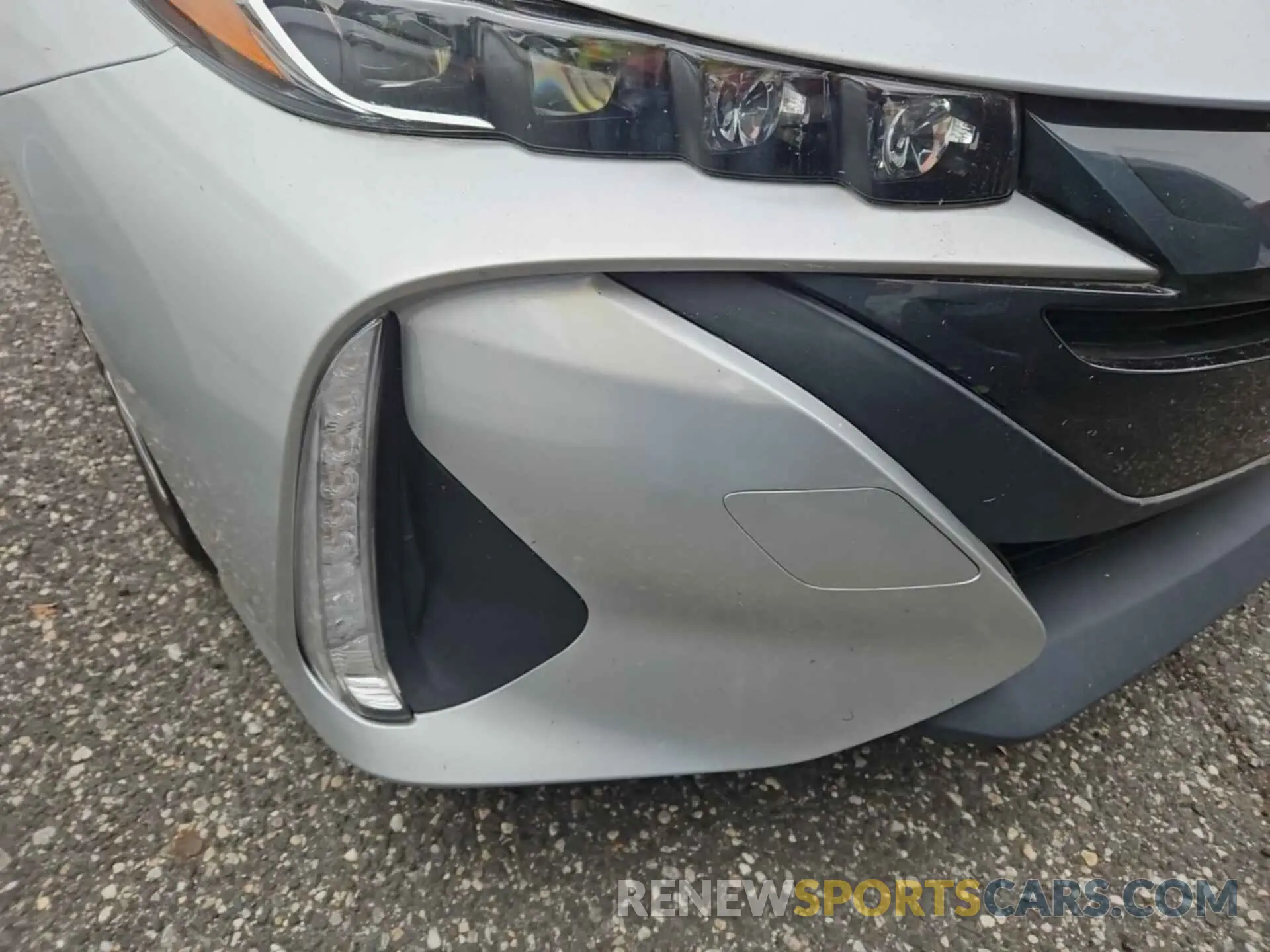 26 Photograph of a damaged car JTDKARFP8L3146843 TOYOTA PRIUS PRIME 2020