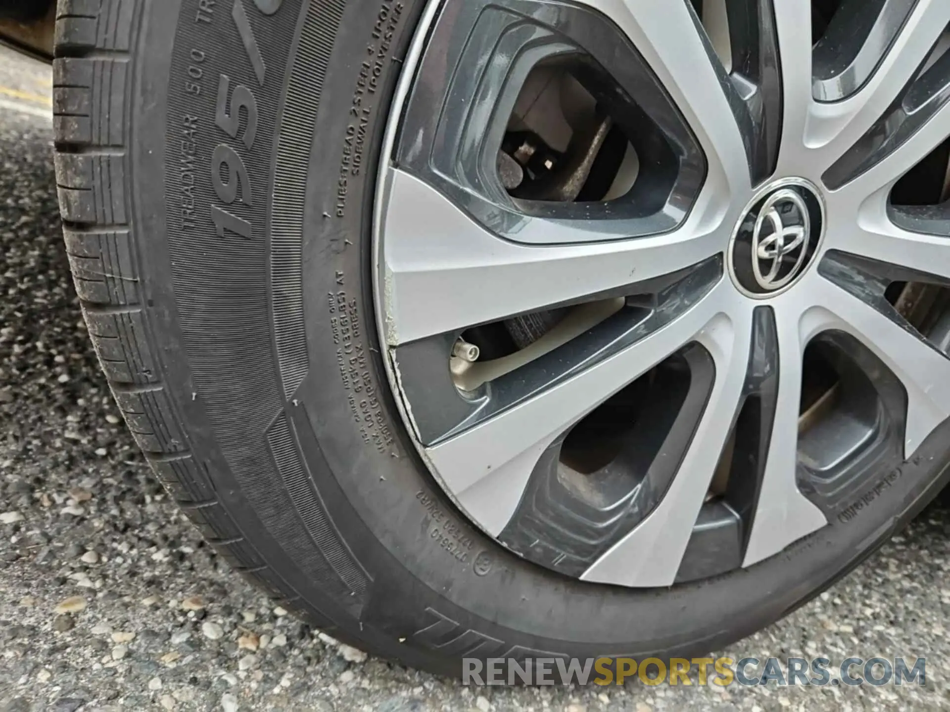 35 Photograph of a damaged car JTDKARFP8L3146843 TOYOTA PRIUS PRIME 2020