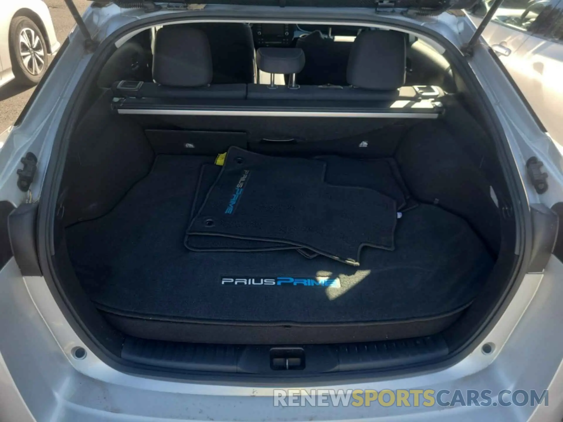36 Photograph of a damaged car JTDKARFP8L3146843 TOYOTA PRIUS PRIME 2020
