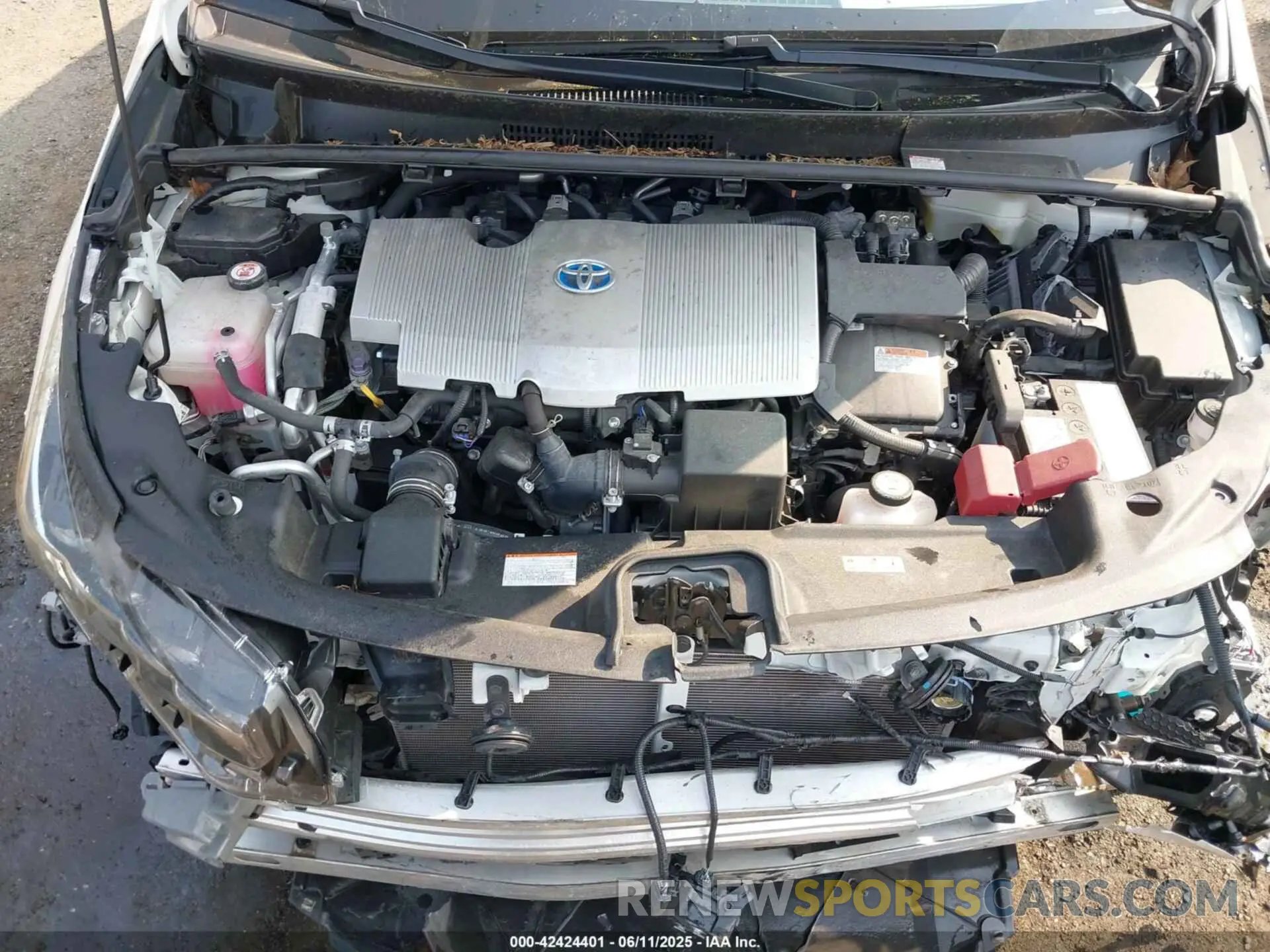10 Photograph of a damaged car JTDKARFP8L3150861 TOYOTA PRIUS PRIME 2020