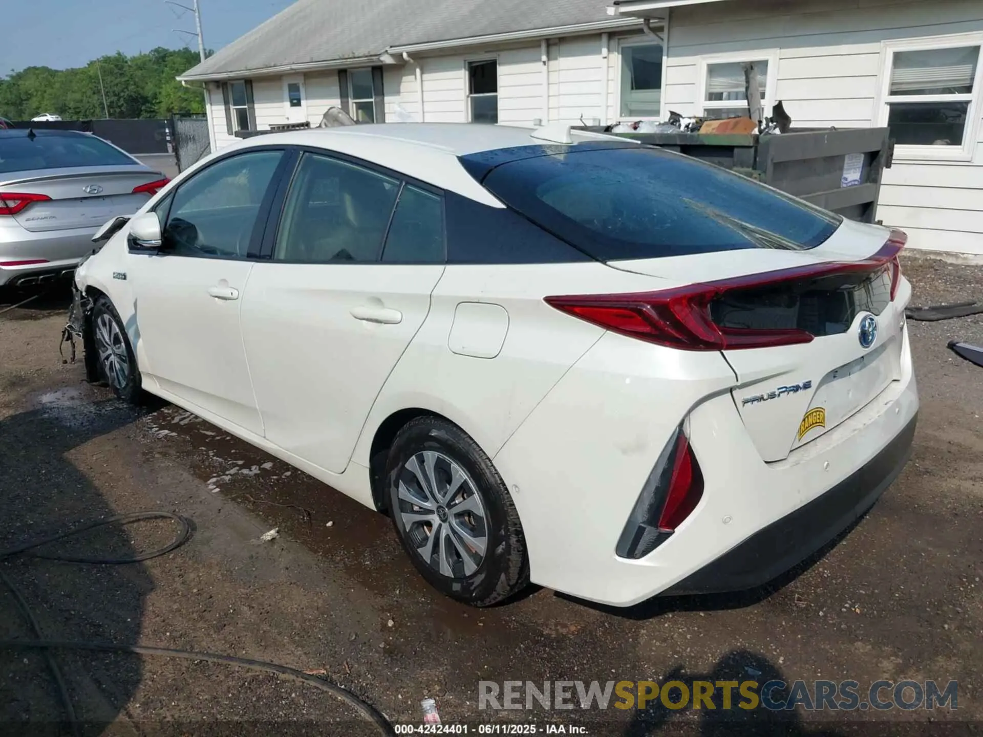 3 Photograph of a damaged car JTDKARFP8L3150861 TOYOTA PRIUS PRIME 2020