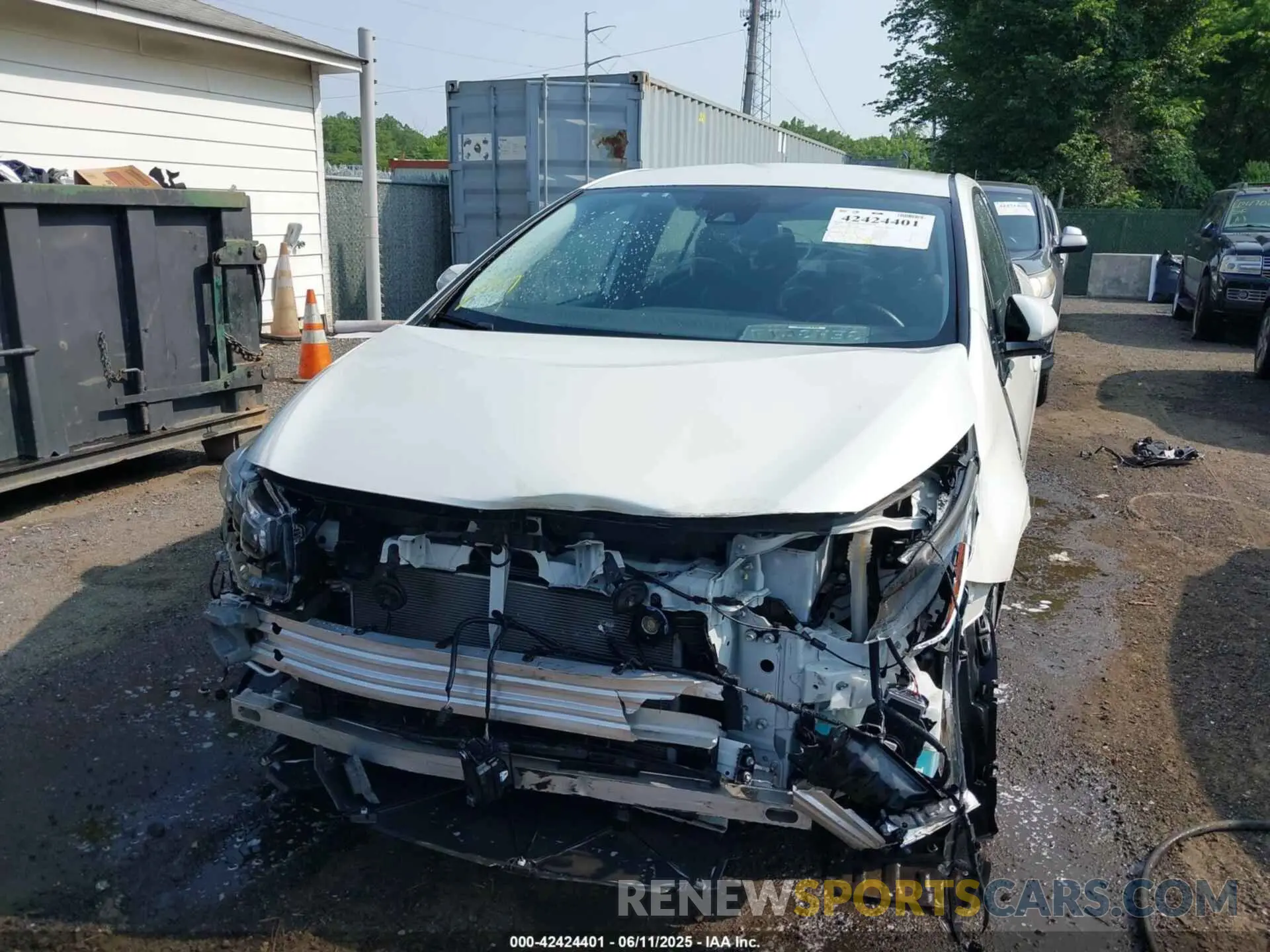 6 Photograph of a damaged car JTDKARFP8L3150861 TOYOTA PRIUS PRIME 2020