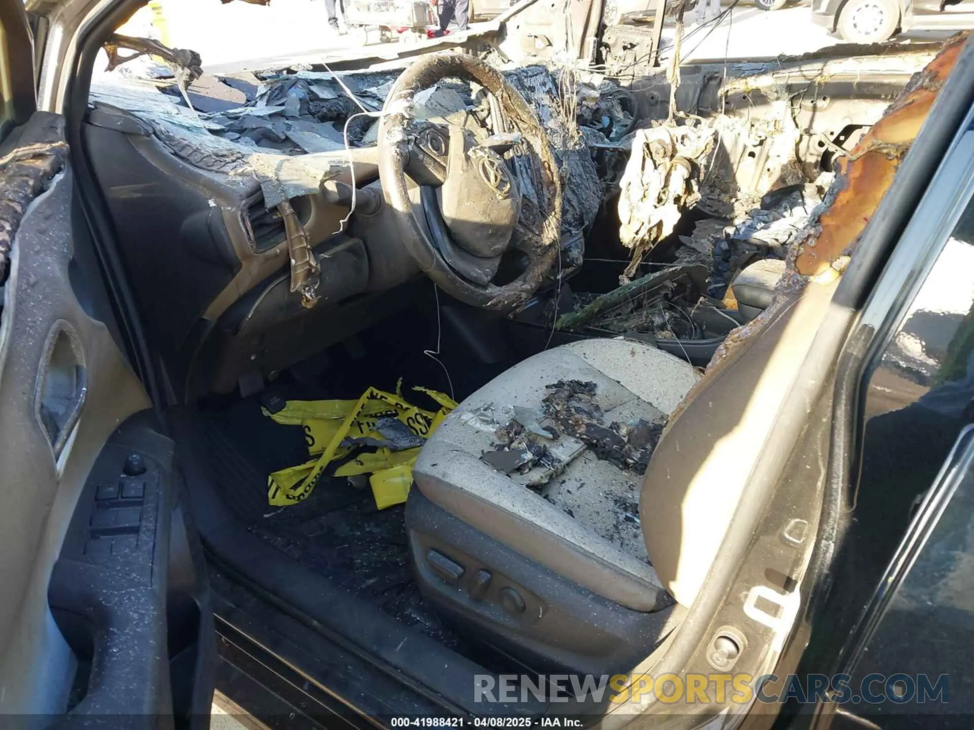 5 Photograph of a damaged car JTDKARFP8L3151282 TOYOTA PRIUS PRIME 2020