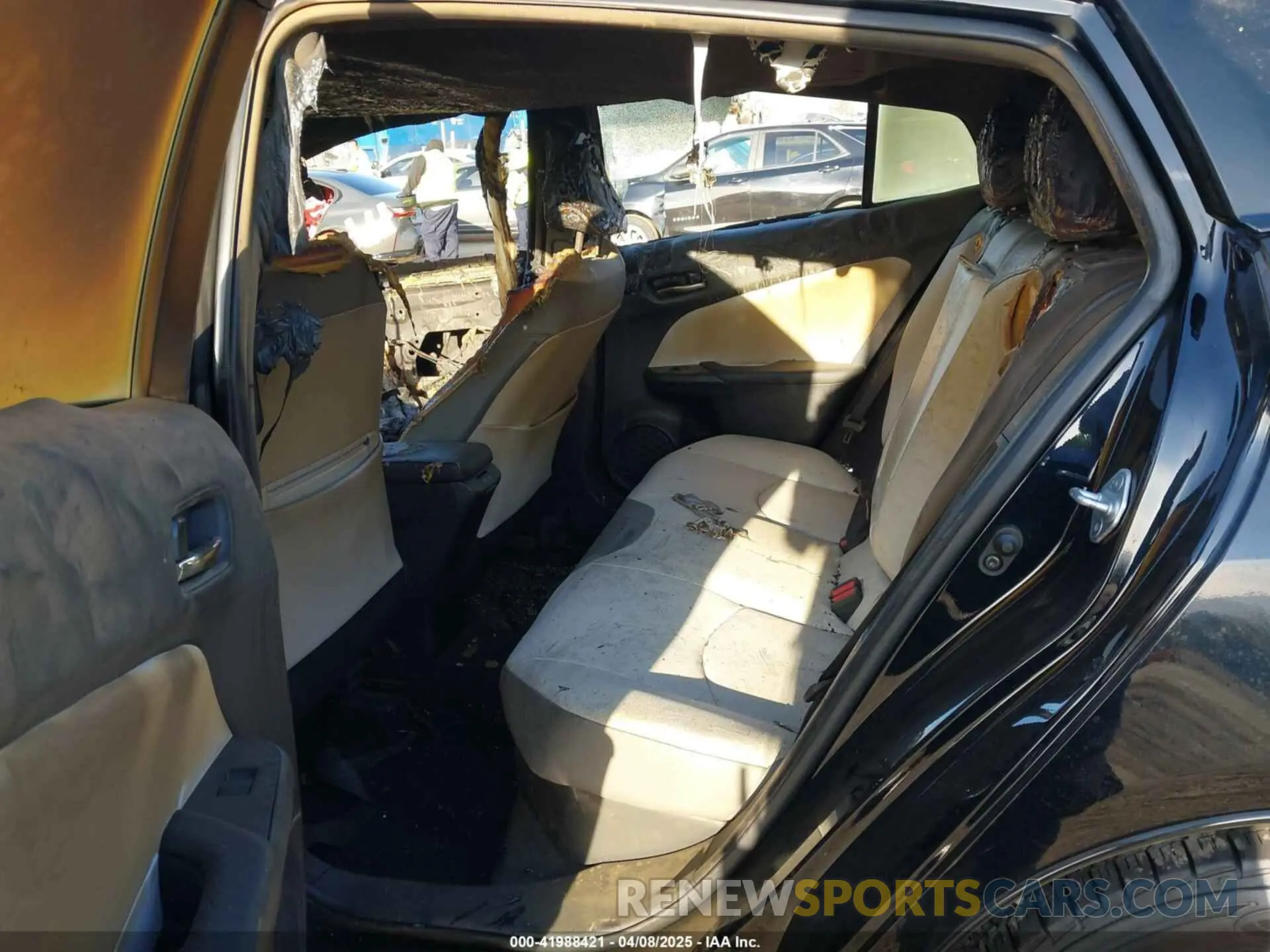 8 Photograph of a damaged car JTDKARFP8L3151282 TOYOTA PRIUS PRIME 2020