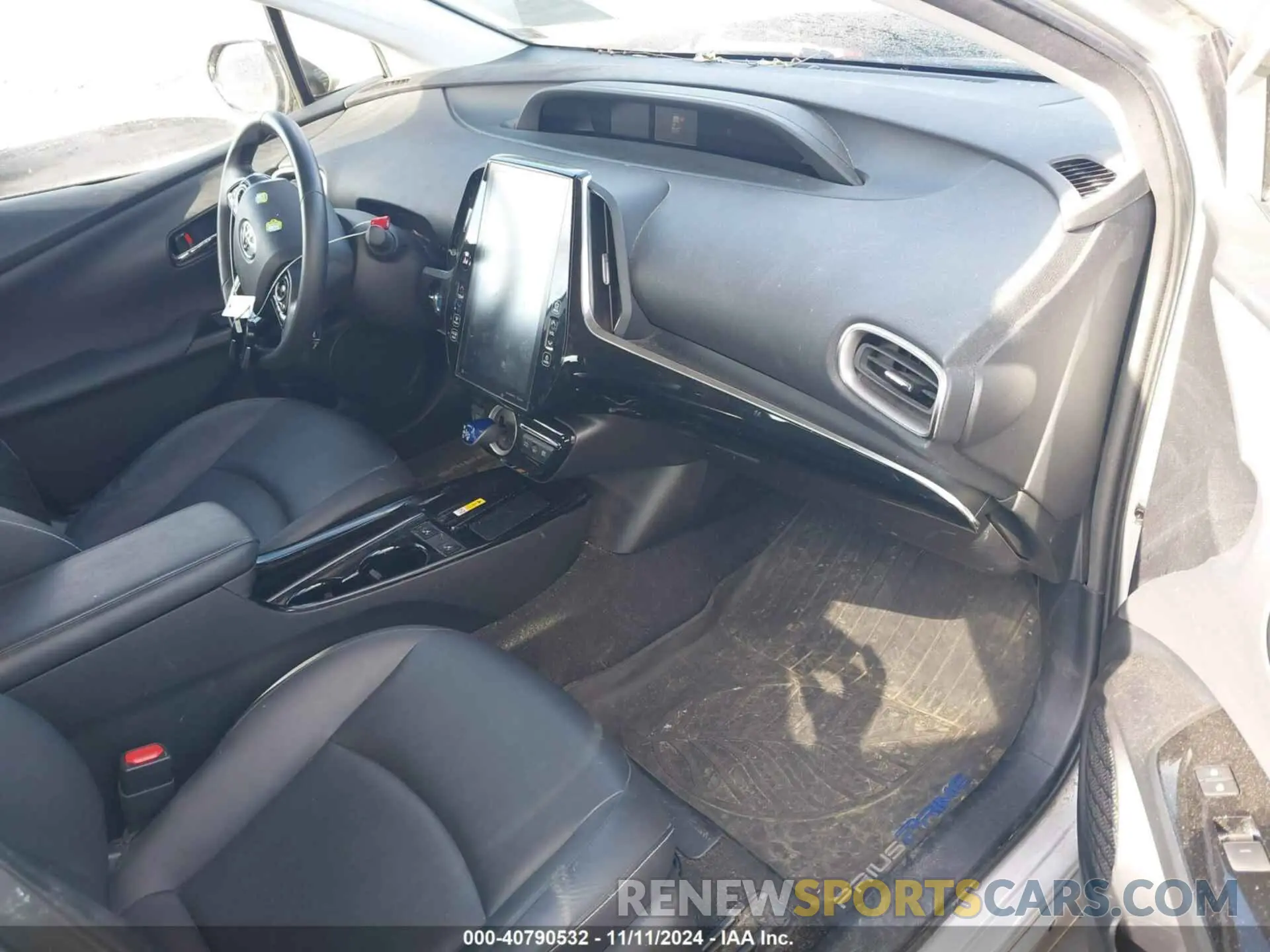 5 Photograph of a damaged car JTDKARFP9L3131381 TOYOTA PRIUS PRIME 2020