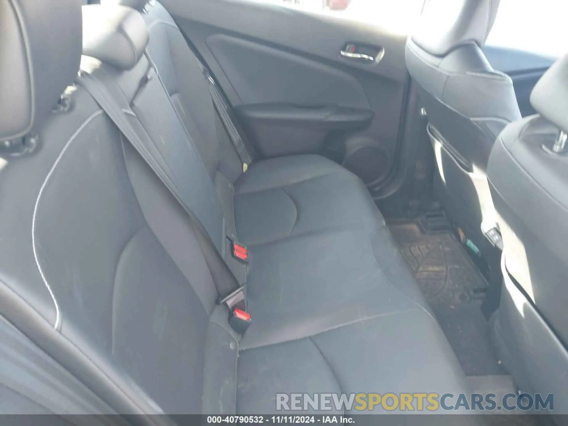 8 Photograph of a damaged car JTDKARFP9L3131381 TOYOTA PRIUS PRIME 2020