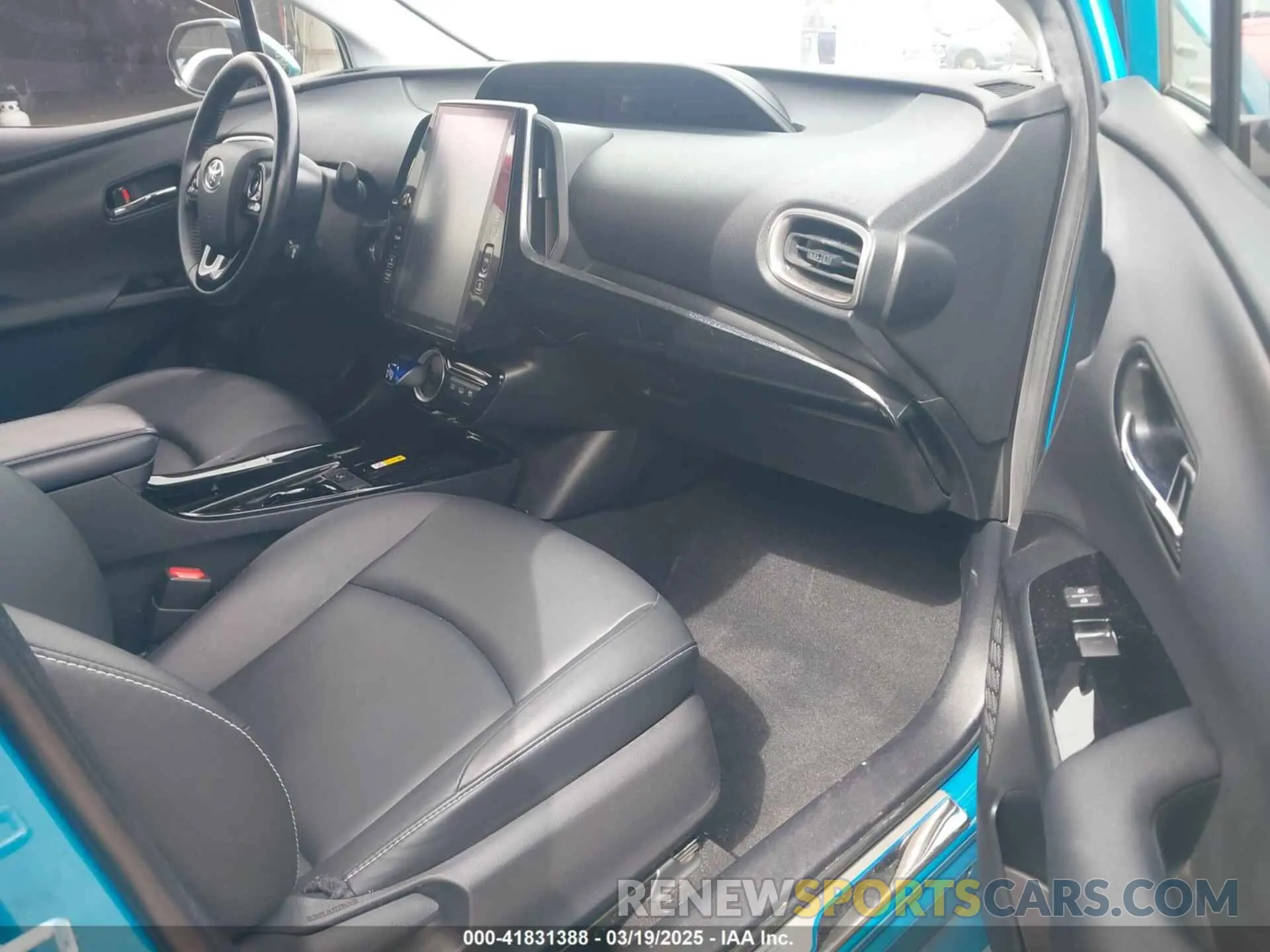 5 Photograph of a damaged car JTDKARFP9L3139982 TOYOTA PRIUS PRIME 2020